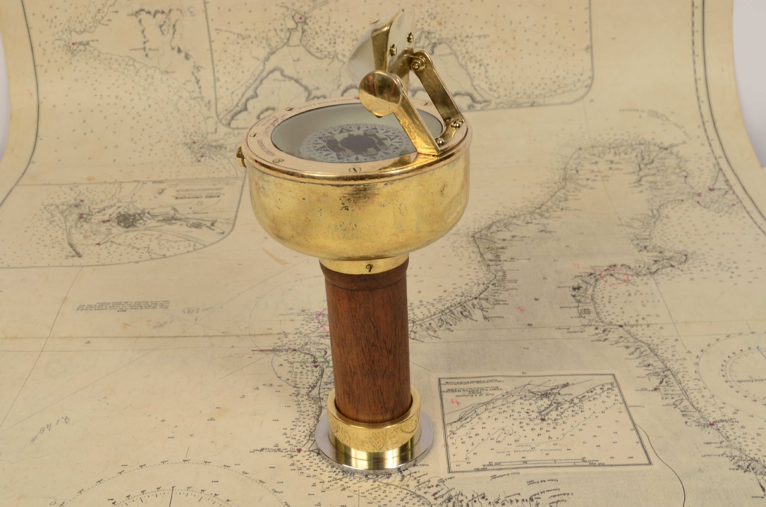 Antique compasses/6311-Magnetic Compass