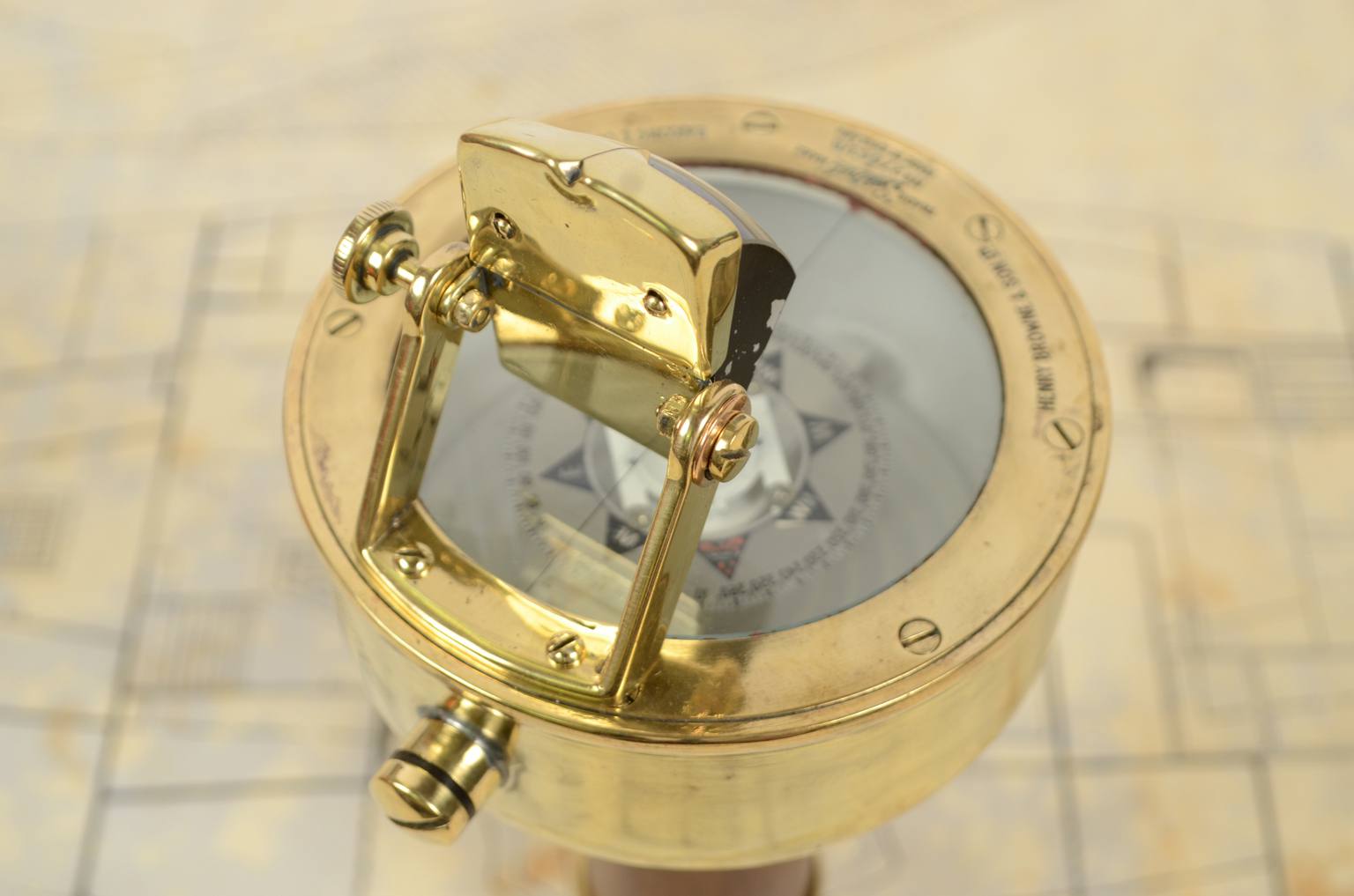Antique compasses/6311-Sestrel compass