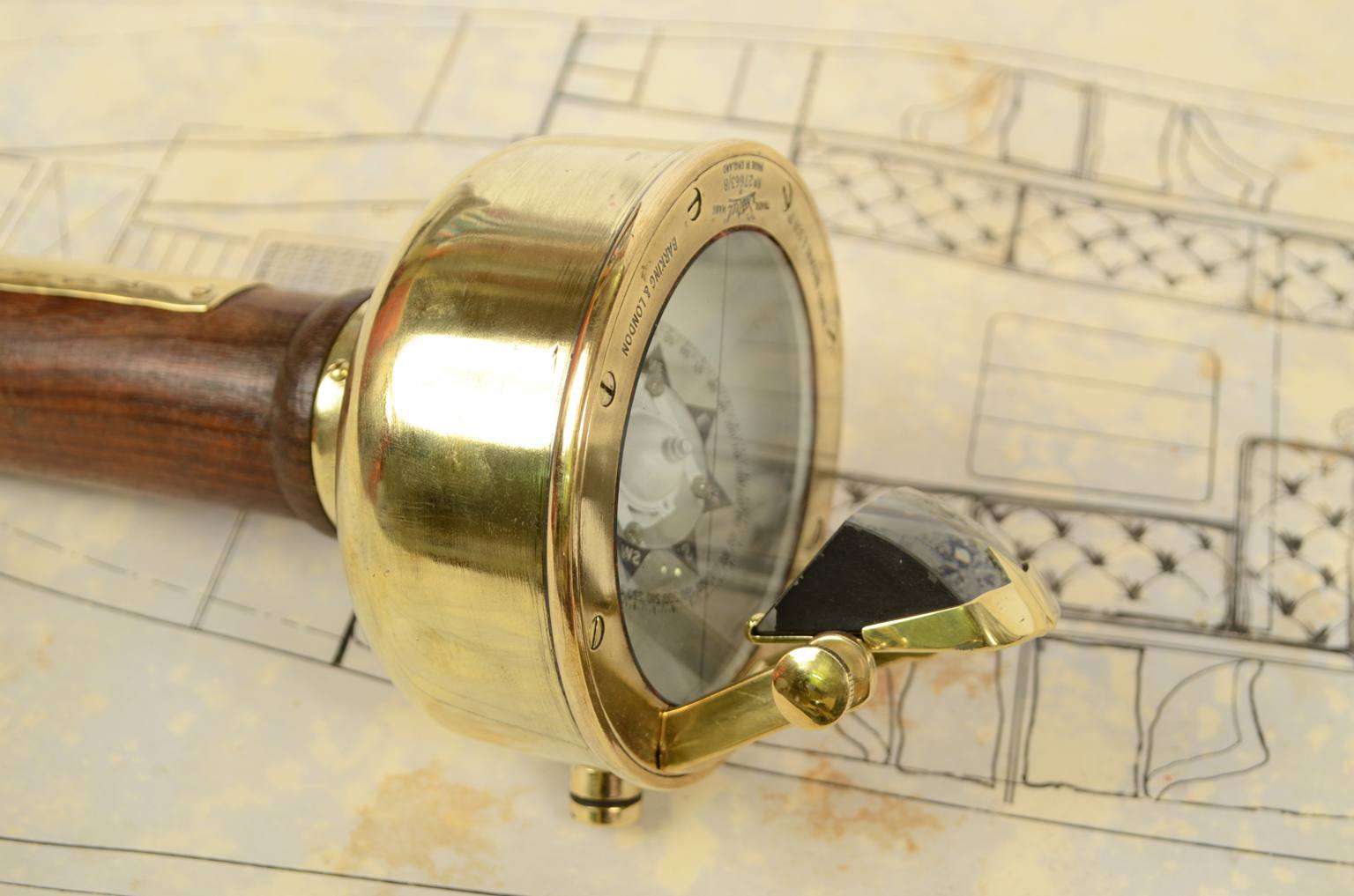 Antique compasses/6311-Sestrel compass
