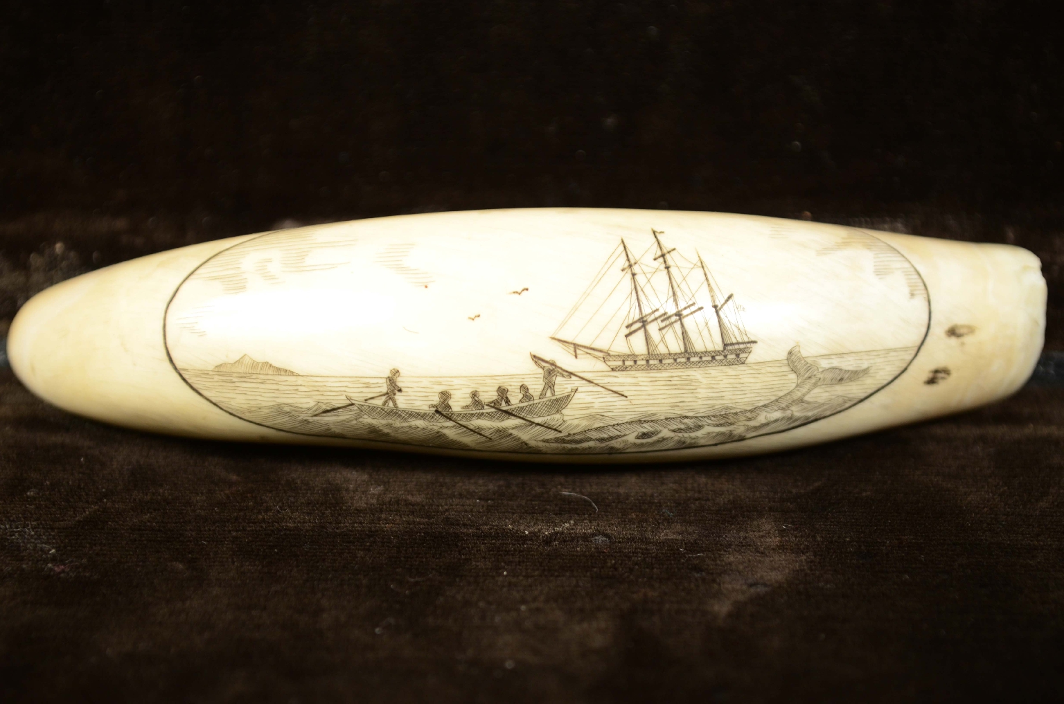 Nautical antiques/632-Scrimshaw
