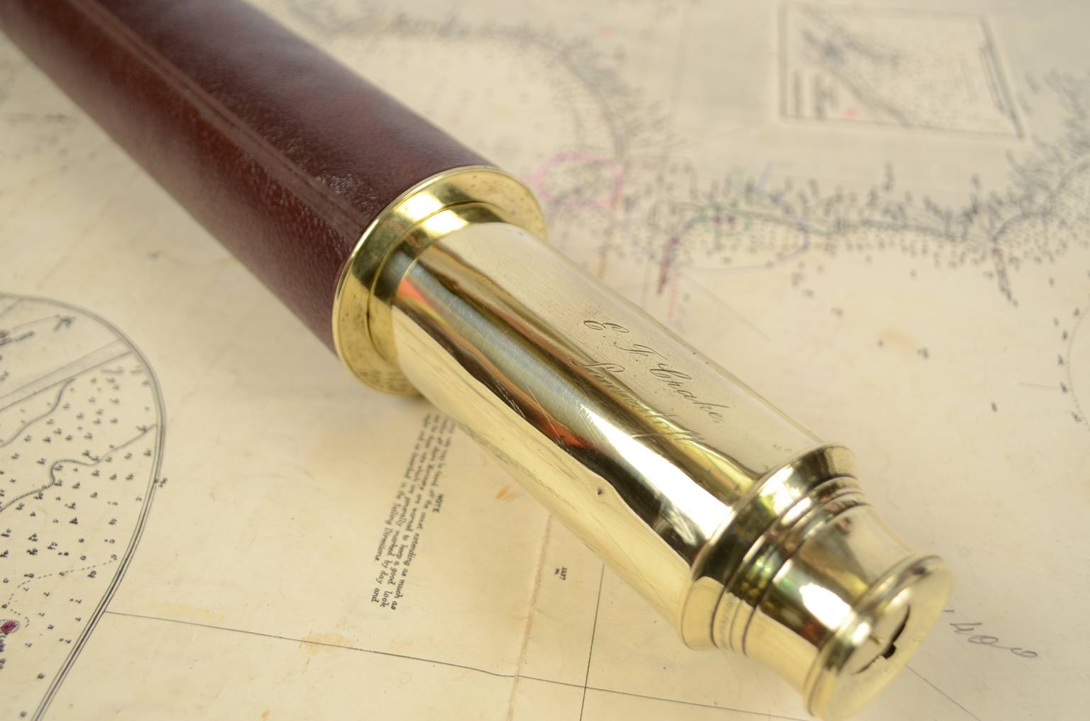 Nautical antiques/6321-Large brass telescope