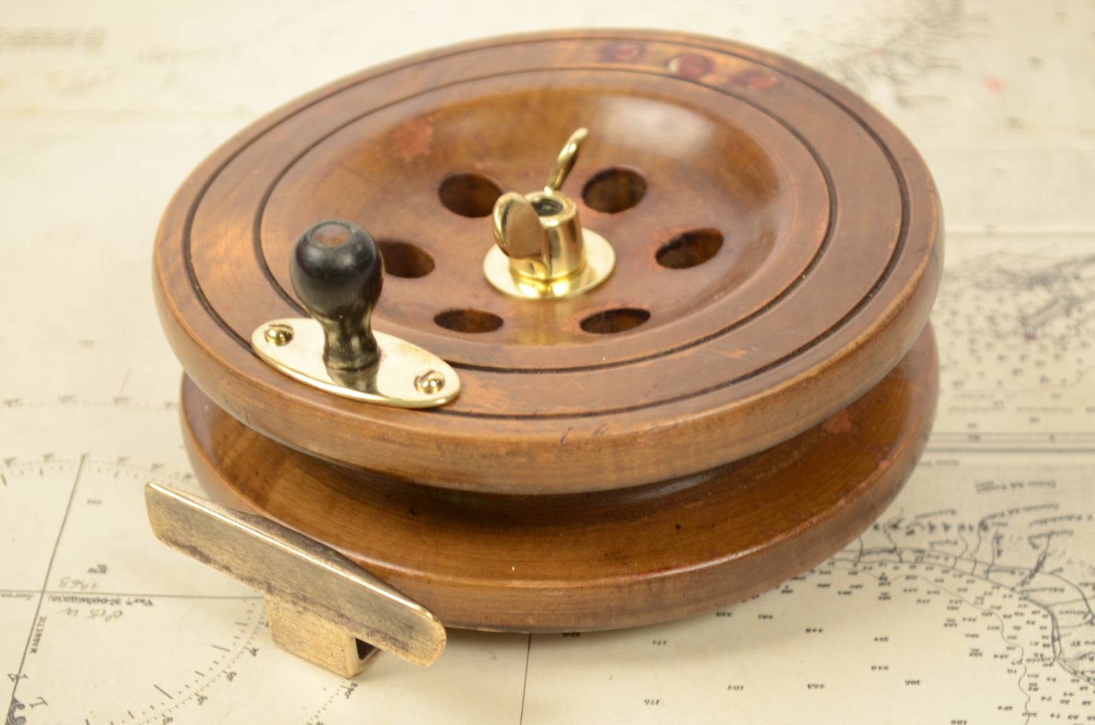 Nautical antiques/6341A-Fishing reel