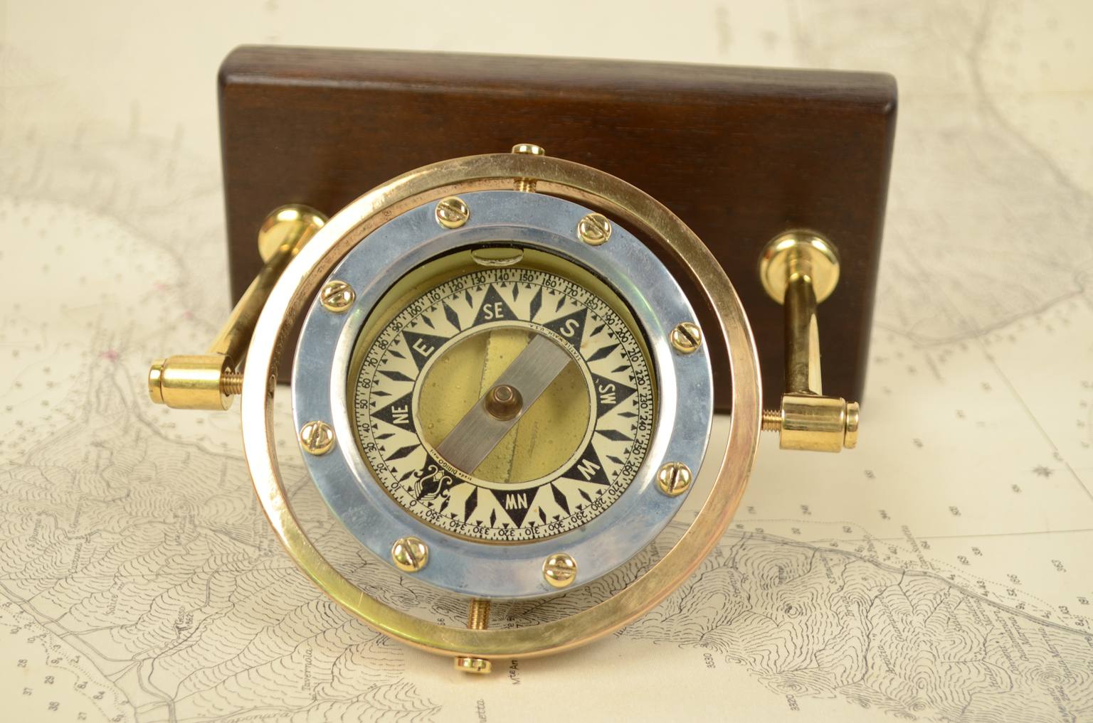 Antique compasses/6350-Antique compass