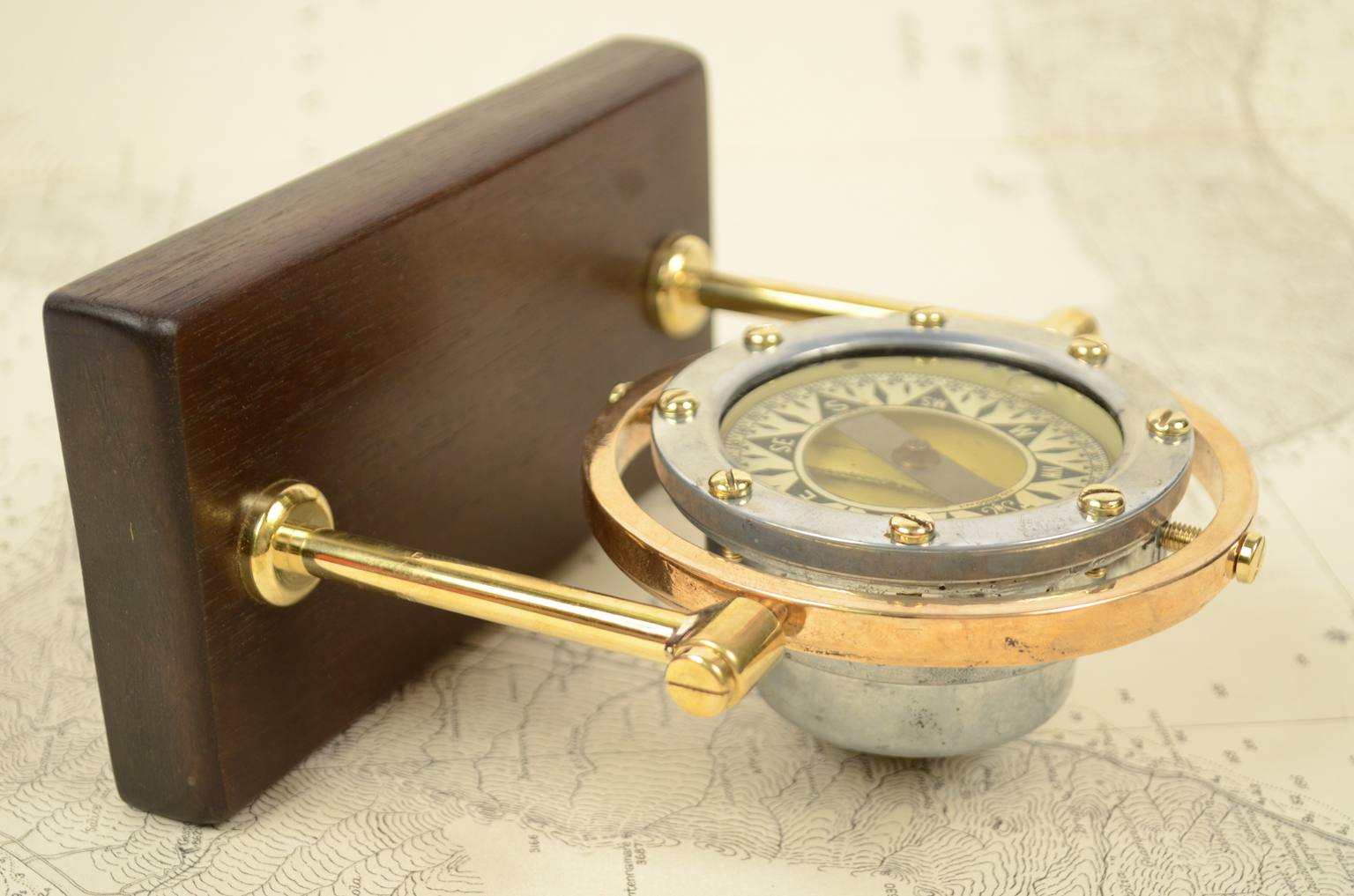 Antique compasses/6350-Antique compass