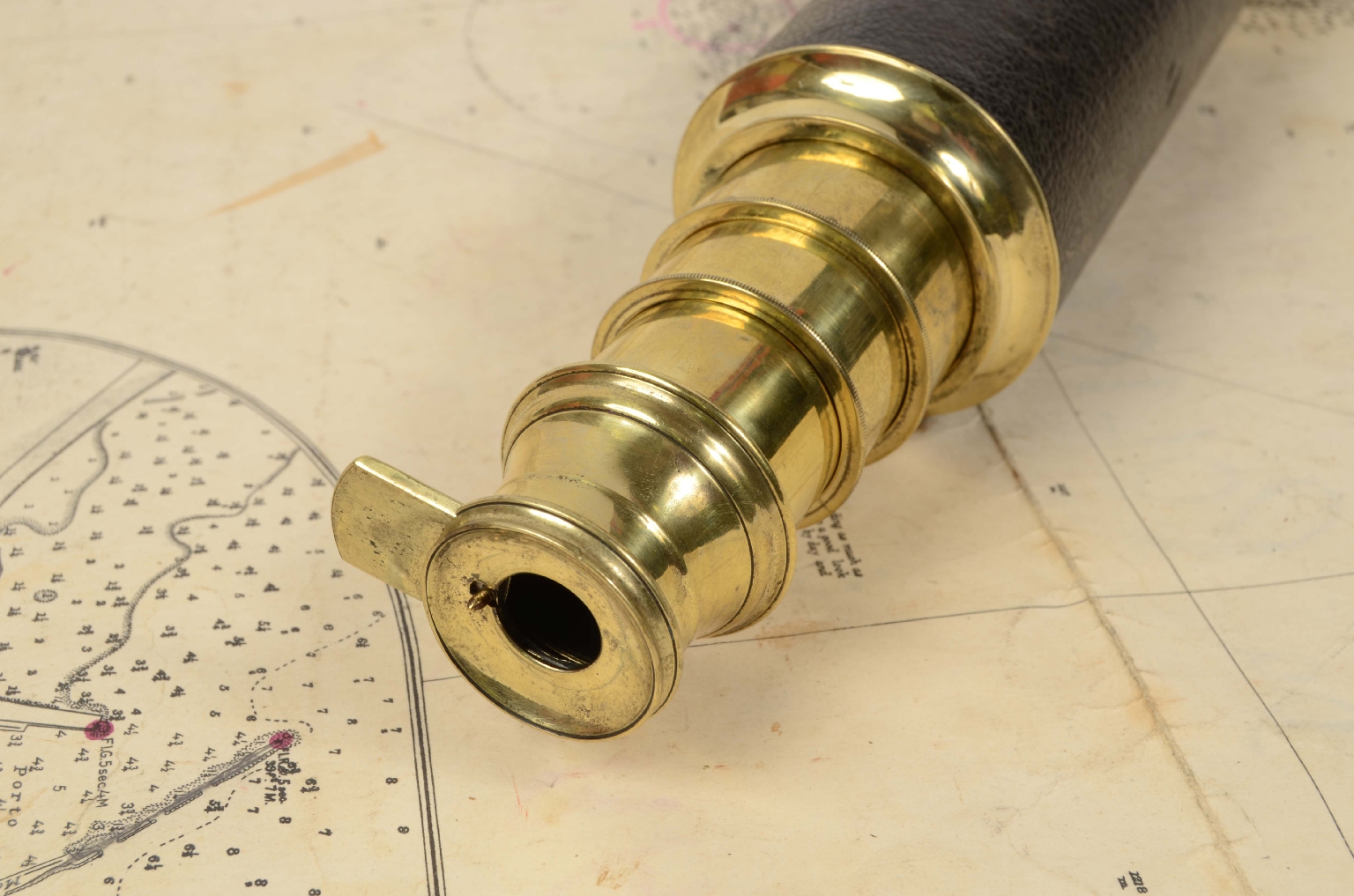 Nautical antiques/6462-Antique Telescope