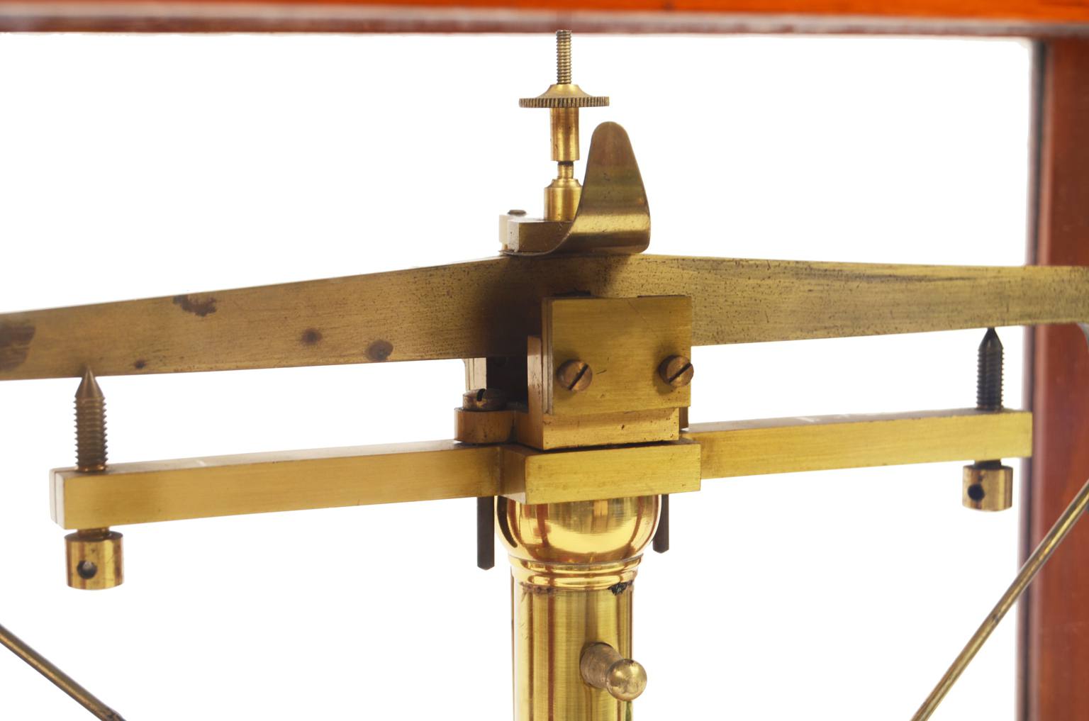 Antique measuring instruments/649-Precision scale