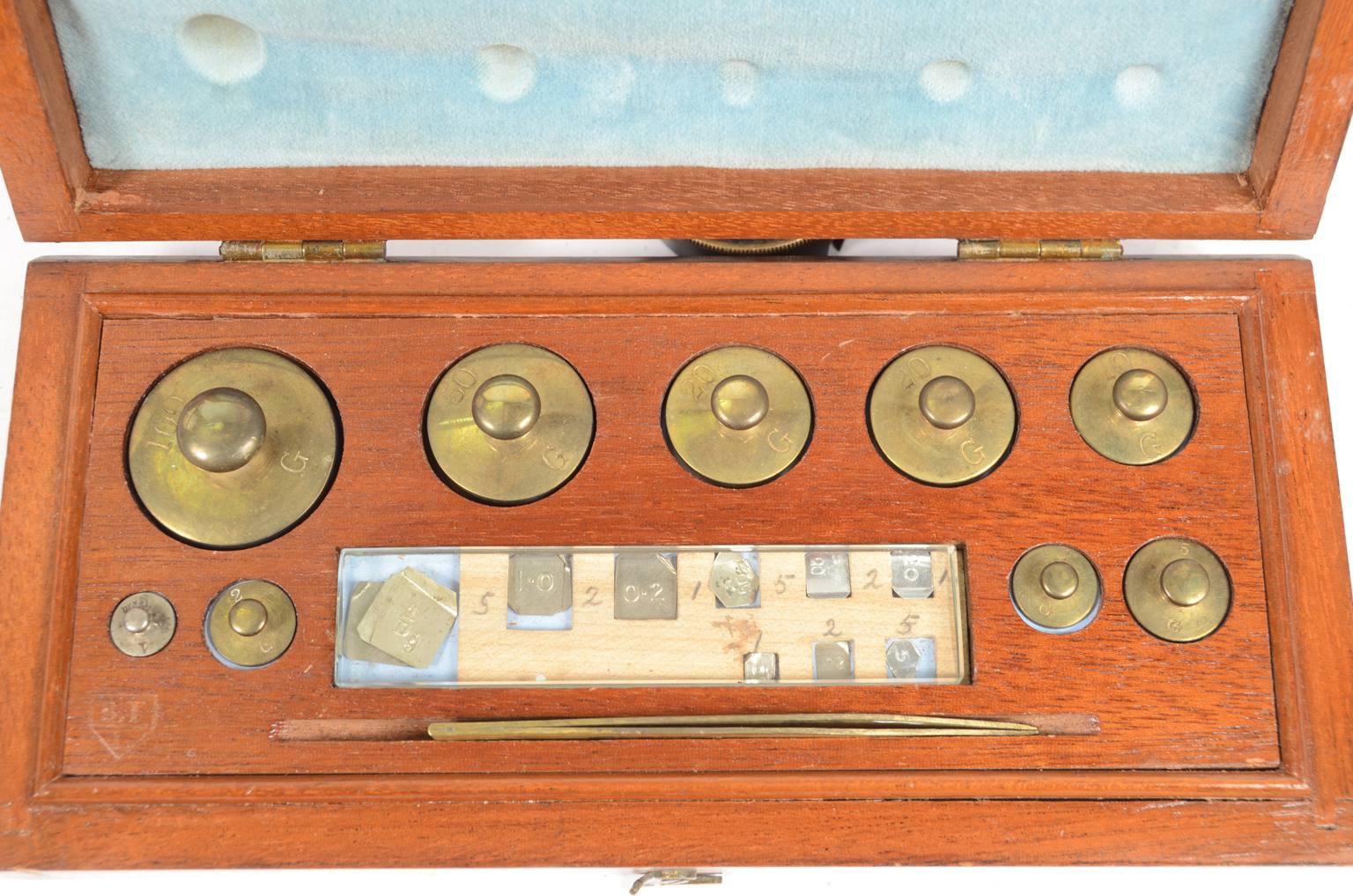 Antique measuring instruments/649-Precision scale