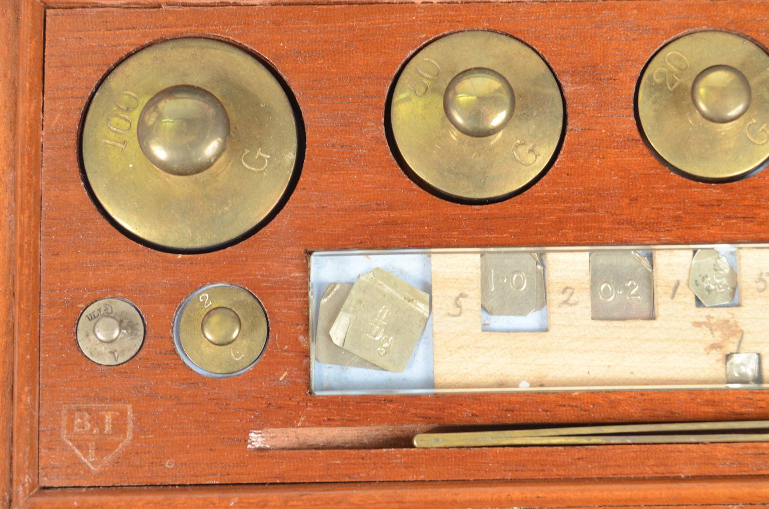 Antique measuring instruments/649-Precision scale