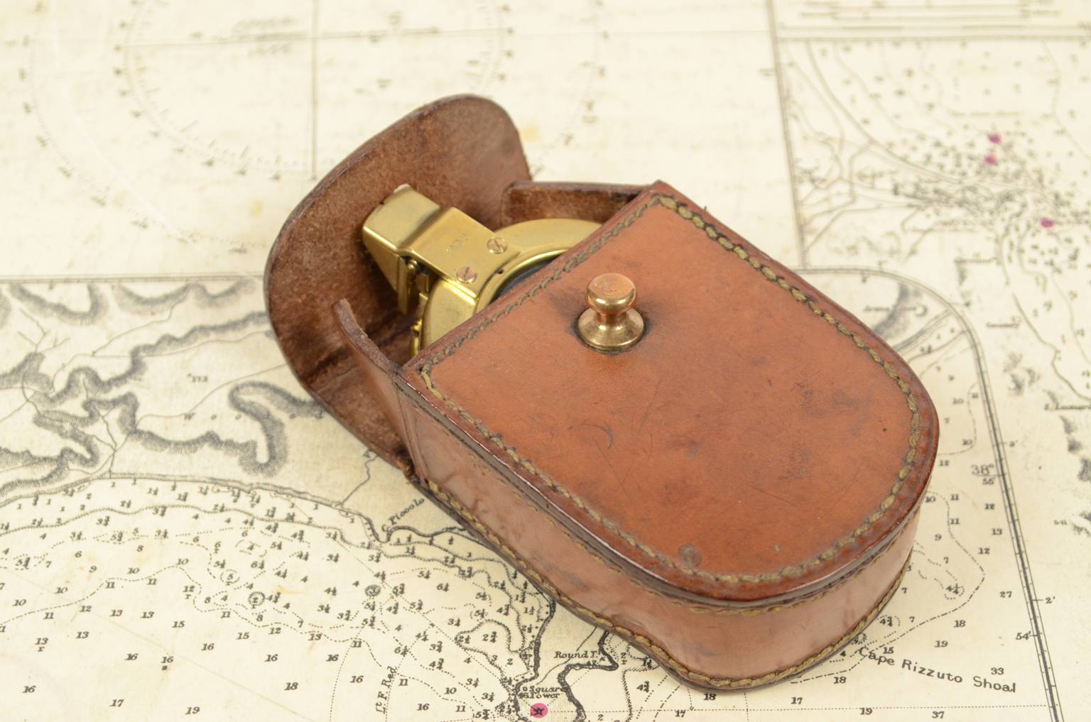 Antique compasses/6503-Antique compass