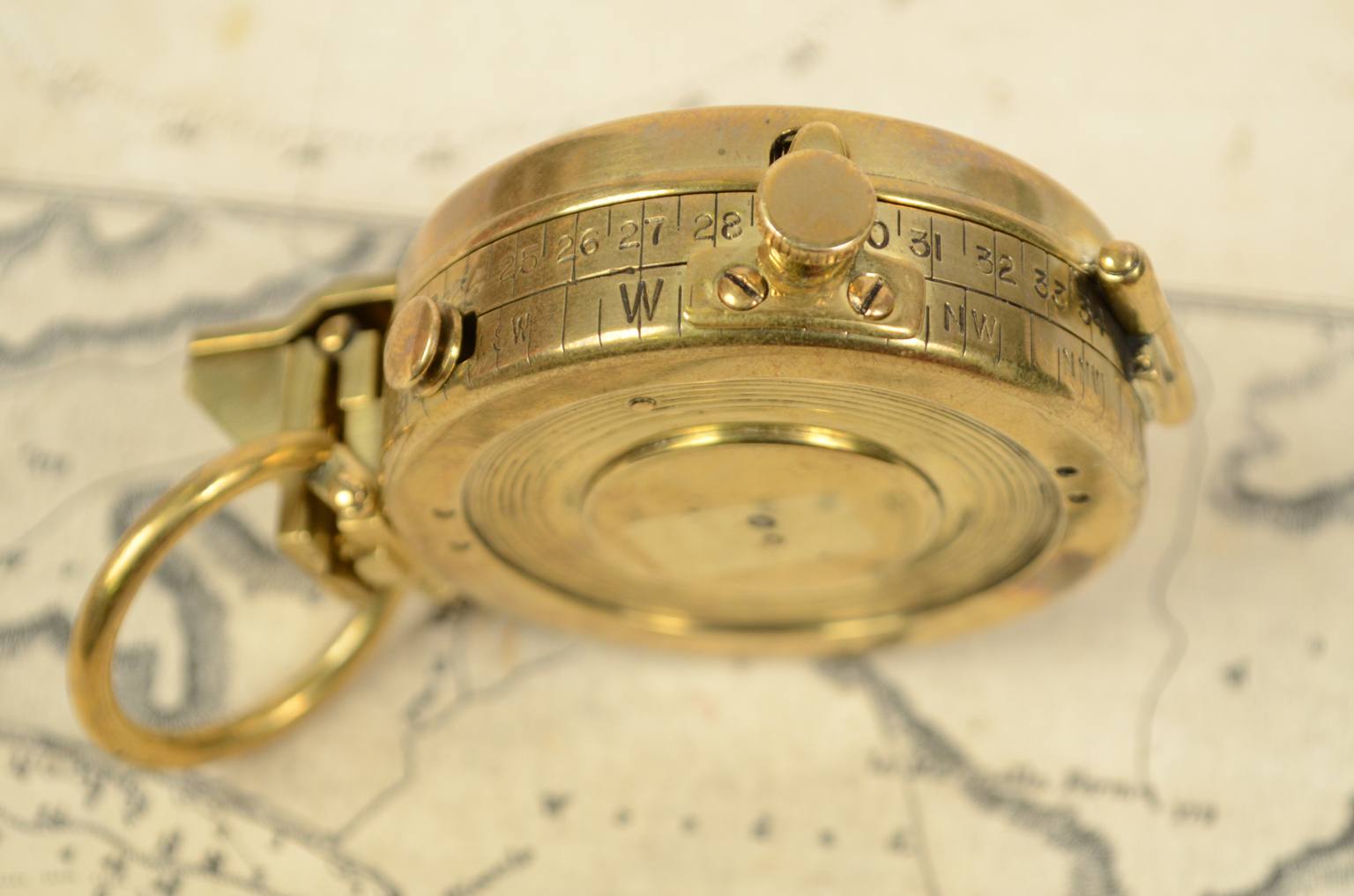 Antique compasses/6503-Antique compass