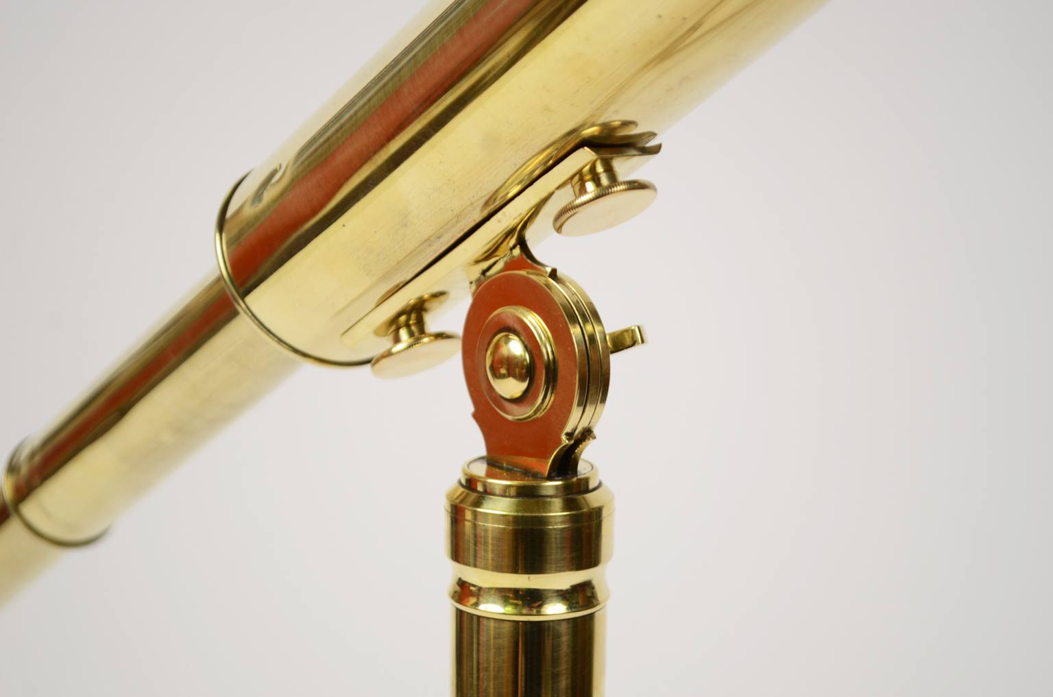 Antique astronomical instruments/6508-Antique telescope