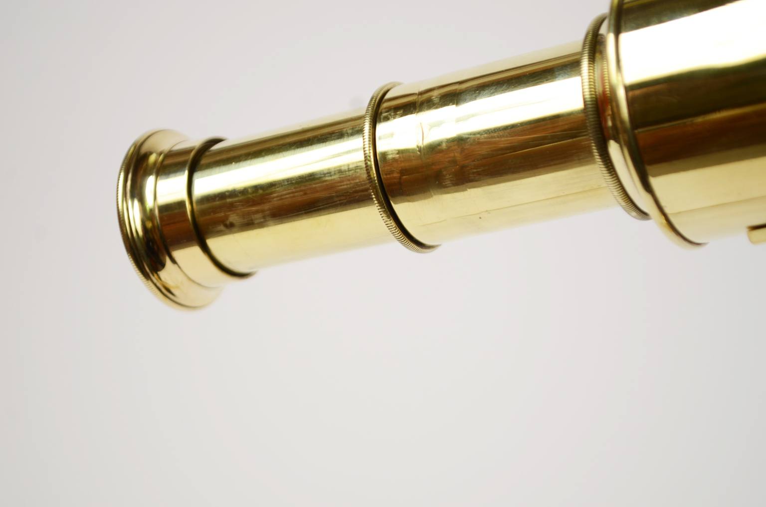 Antique astronomical instruments/6508-Antique telescope