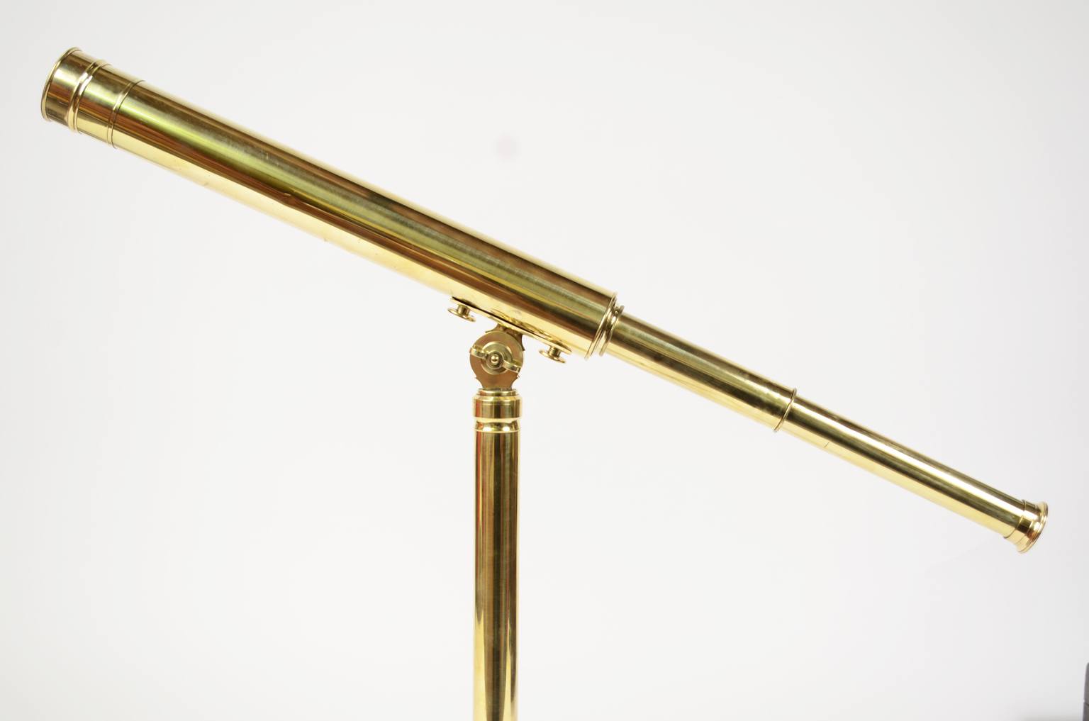 Antique astronomical instruments/6508-Antique telescope