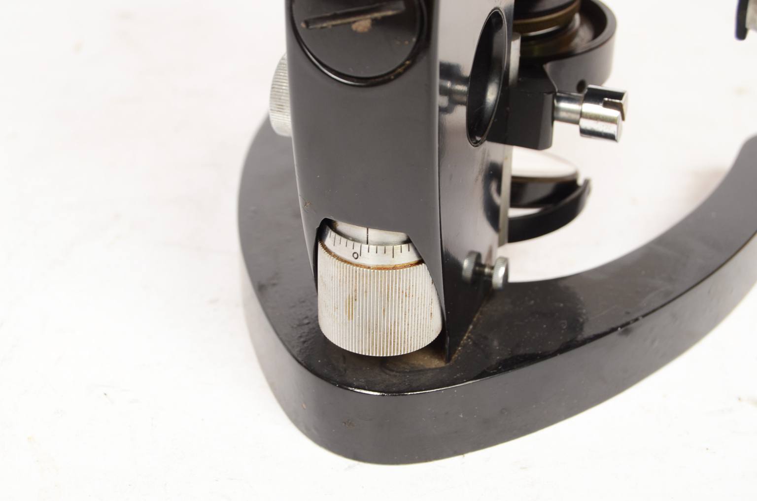 Strumenti medici d'epoca/651-Microscopio epoca