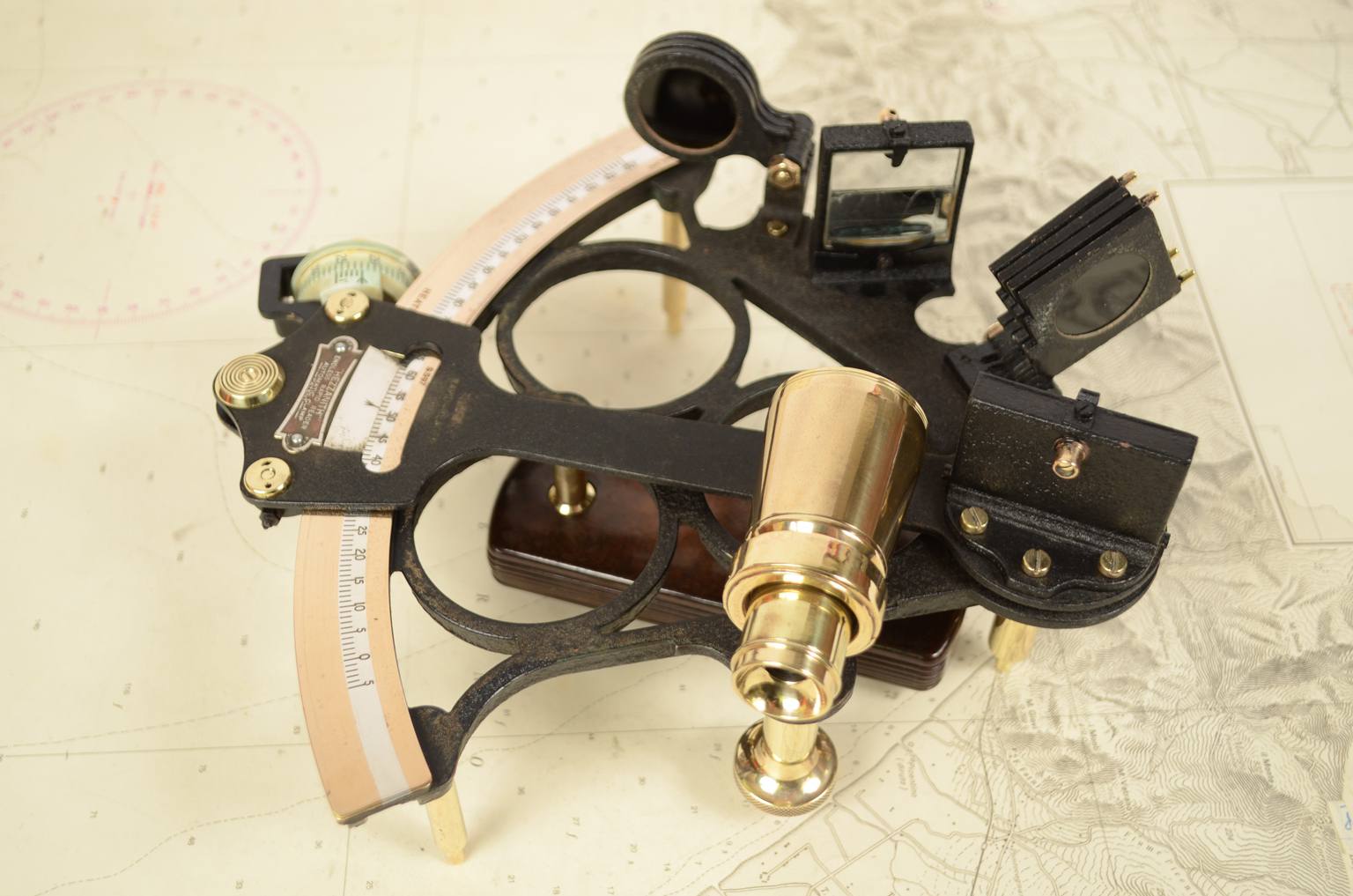 Nautical antiques/6539-Antique sextant
