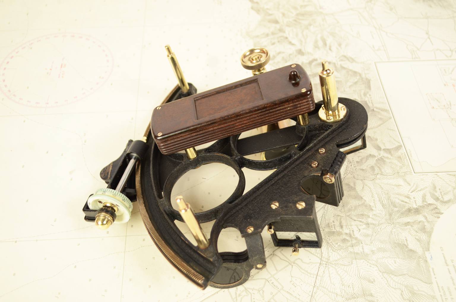 Nautical antiques/6539-Antique sextant