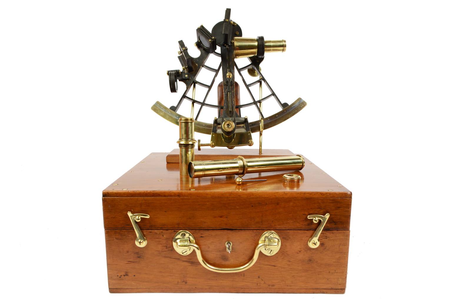 Nautical antiques/6613-Antique sextant