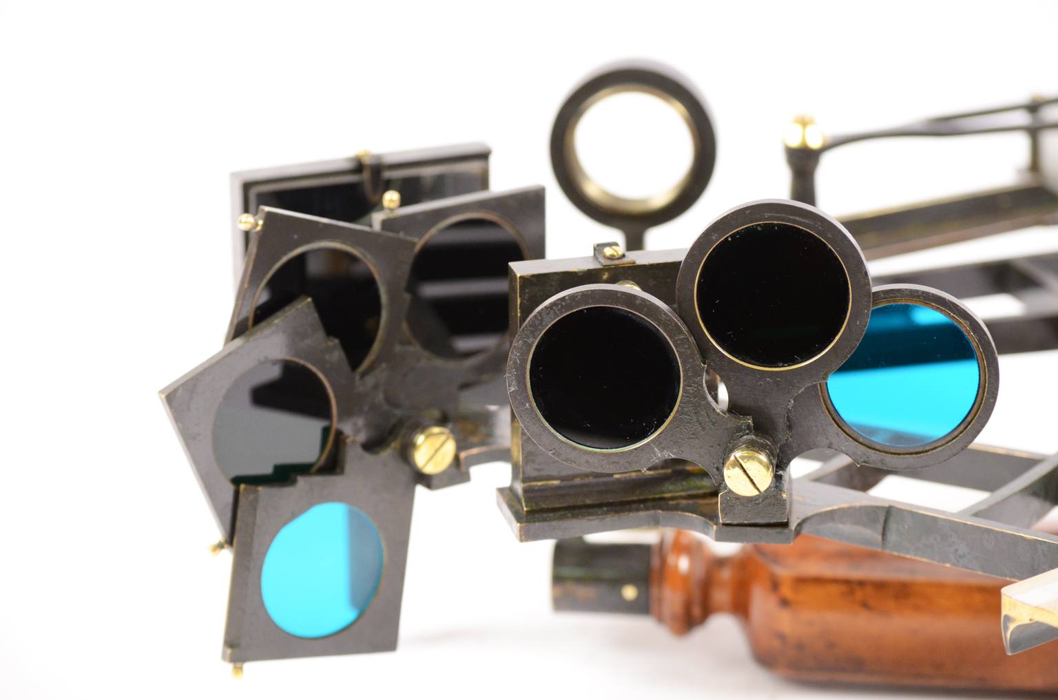 Nautical antiques/6613-Antique sextant