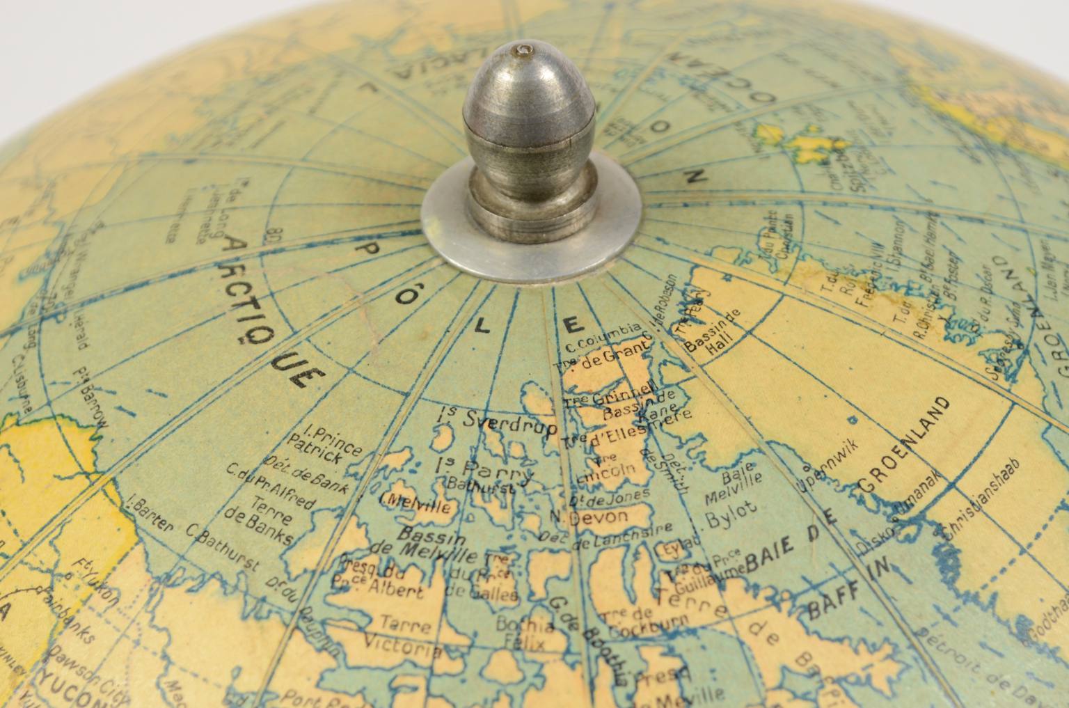Antique globes-world maps/6657-Vintage globe