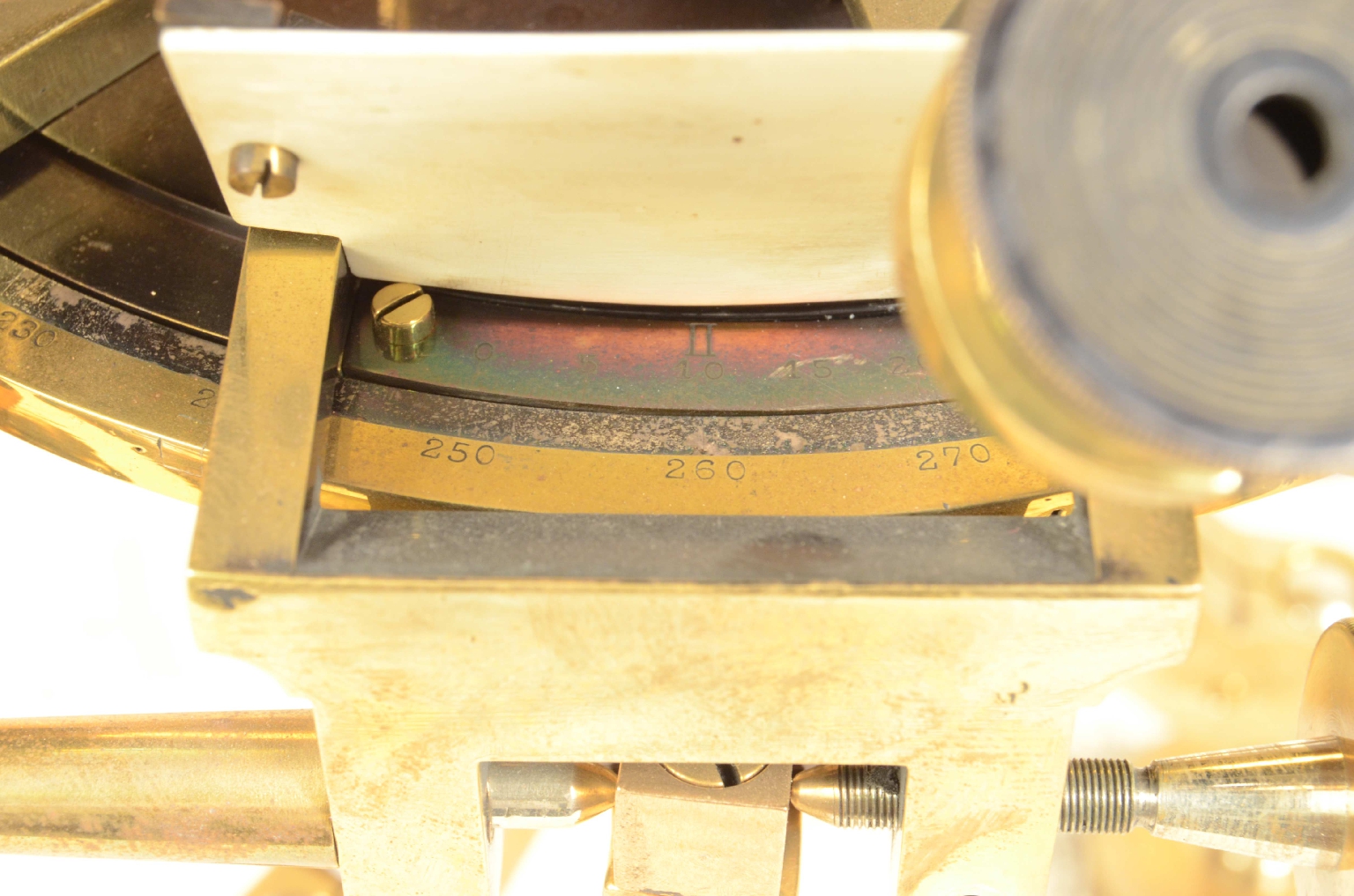 Antique measuring instruments/667-Rare Theodolite