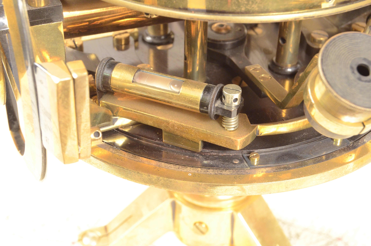 Antique measuring instruments/667-Rare Theodolite