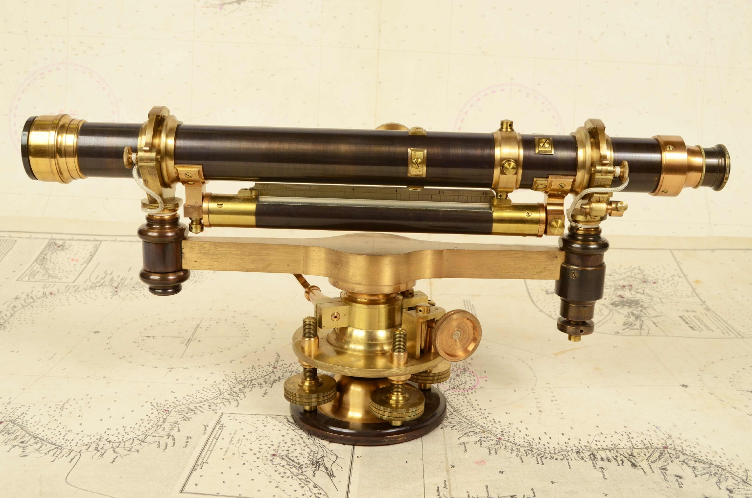 Antique measuring instruments/668-Topographic Level