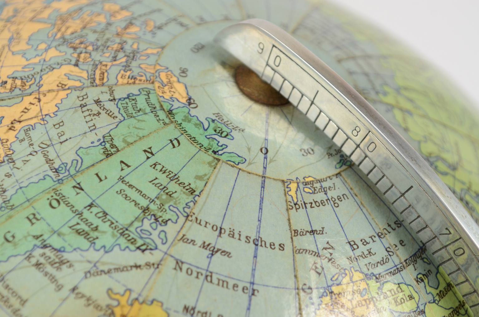 Antique globes-world maps/6746-Columbus globe