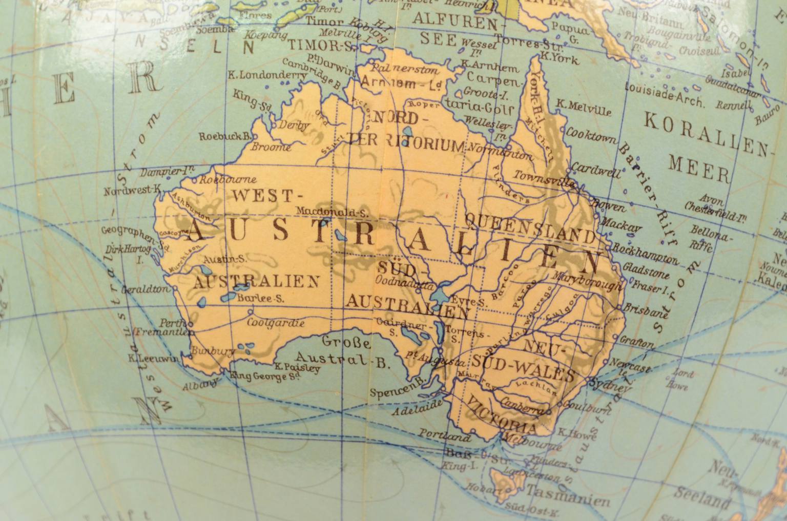 Antique globes-world maps/6746-Columbus globe