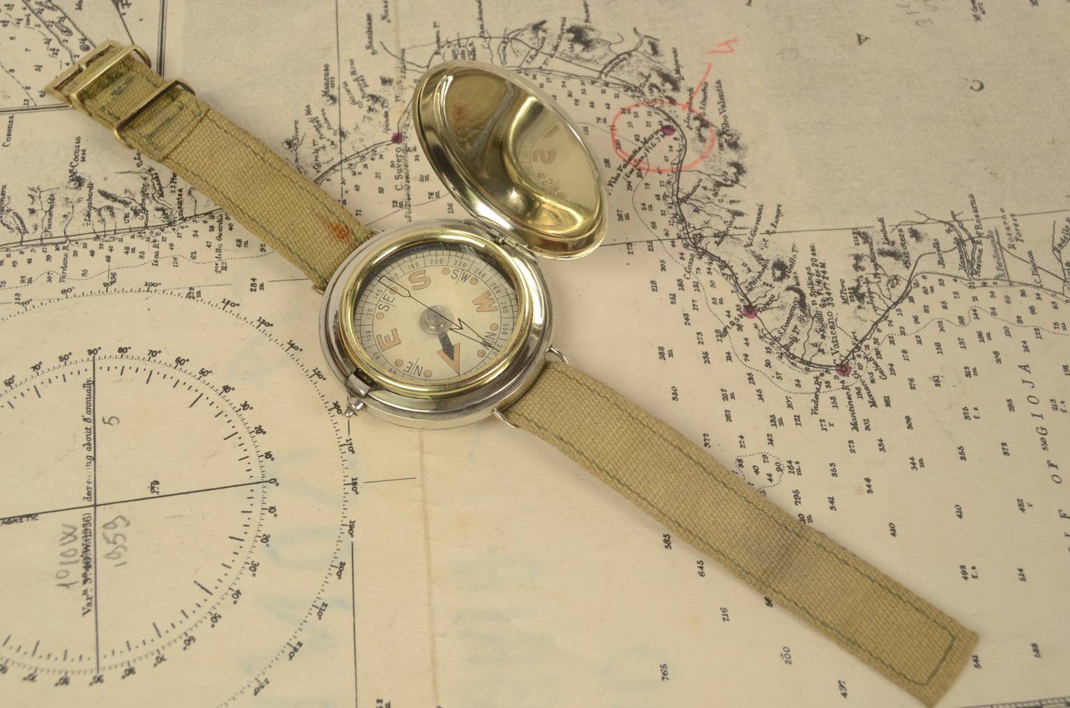 e-Shop/Antique compasses/Code 6768 RAF compass