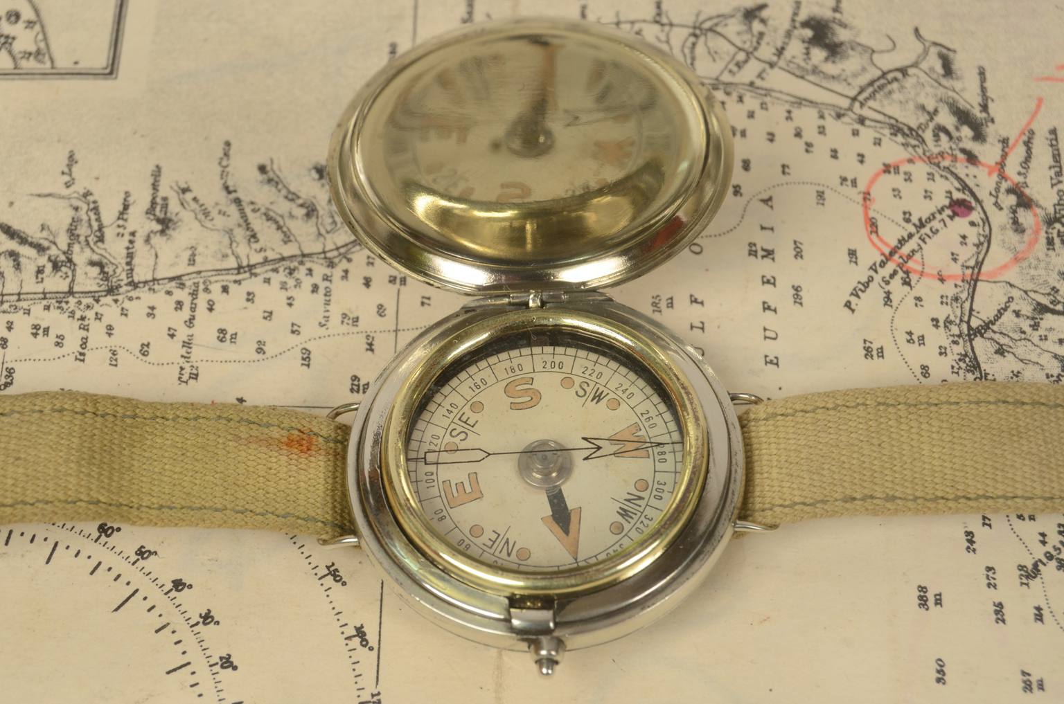 e-Shop/Antique compasses/Code 6768 RAF compass