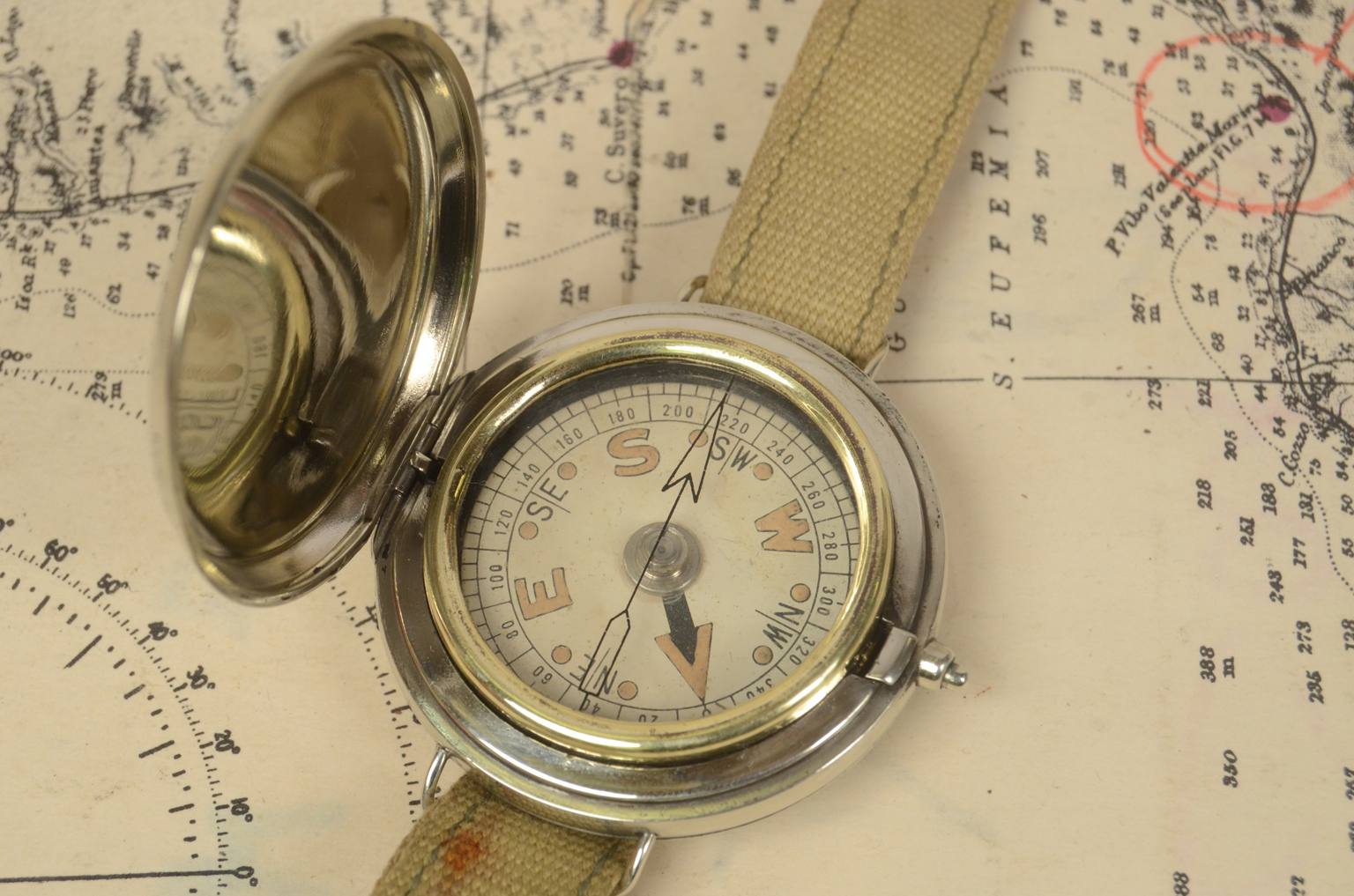 e-Shop/Antique compasses/Code 6768 RAF compass