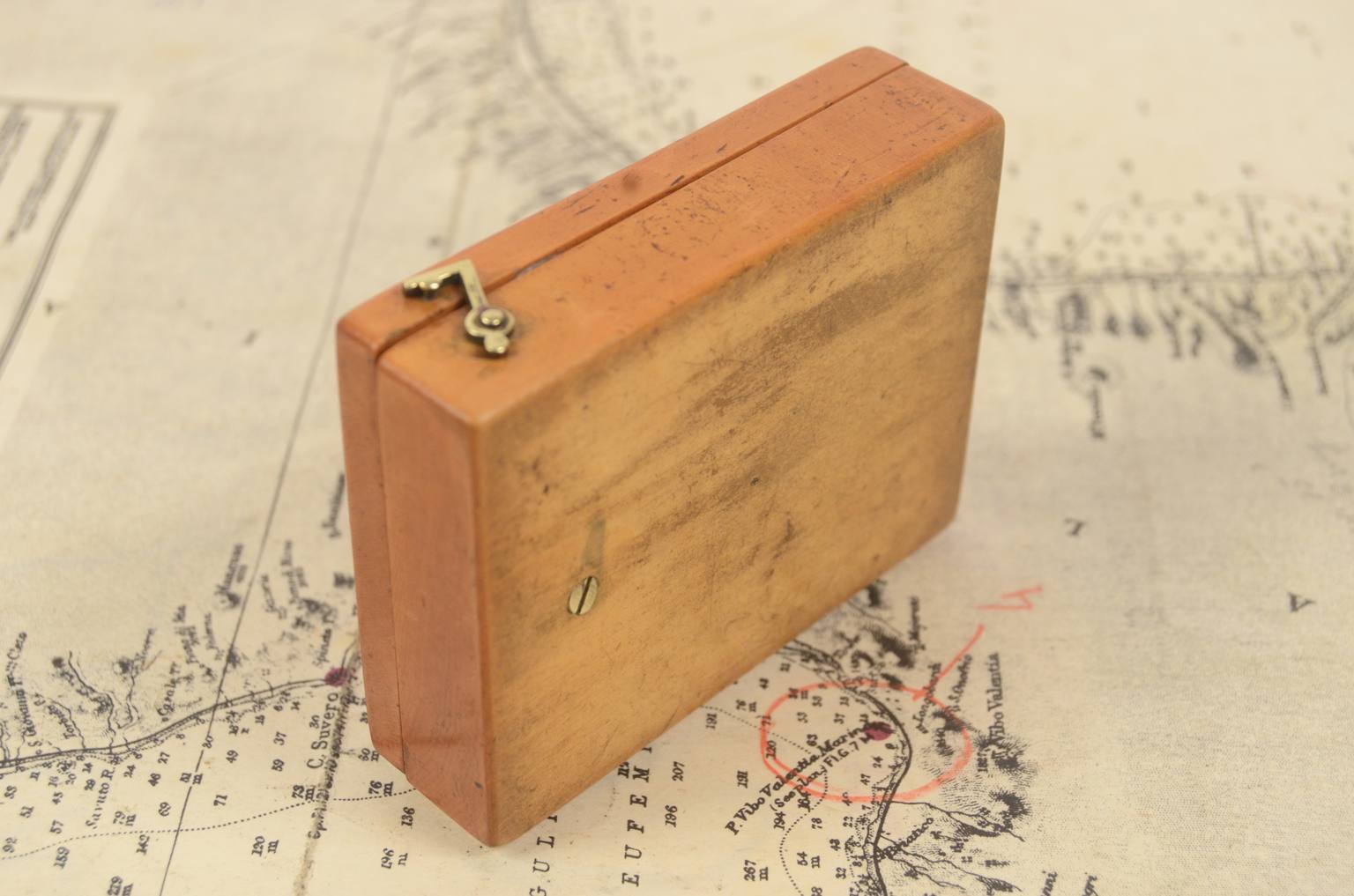 Antique compasses/6787-Antique sundial