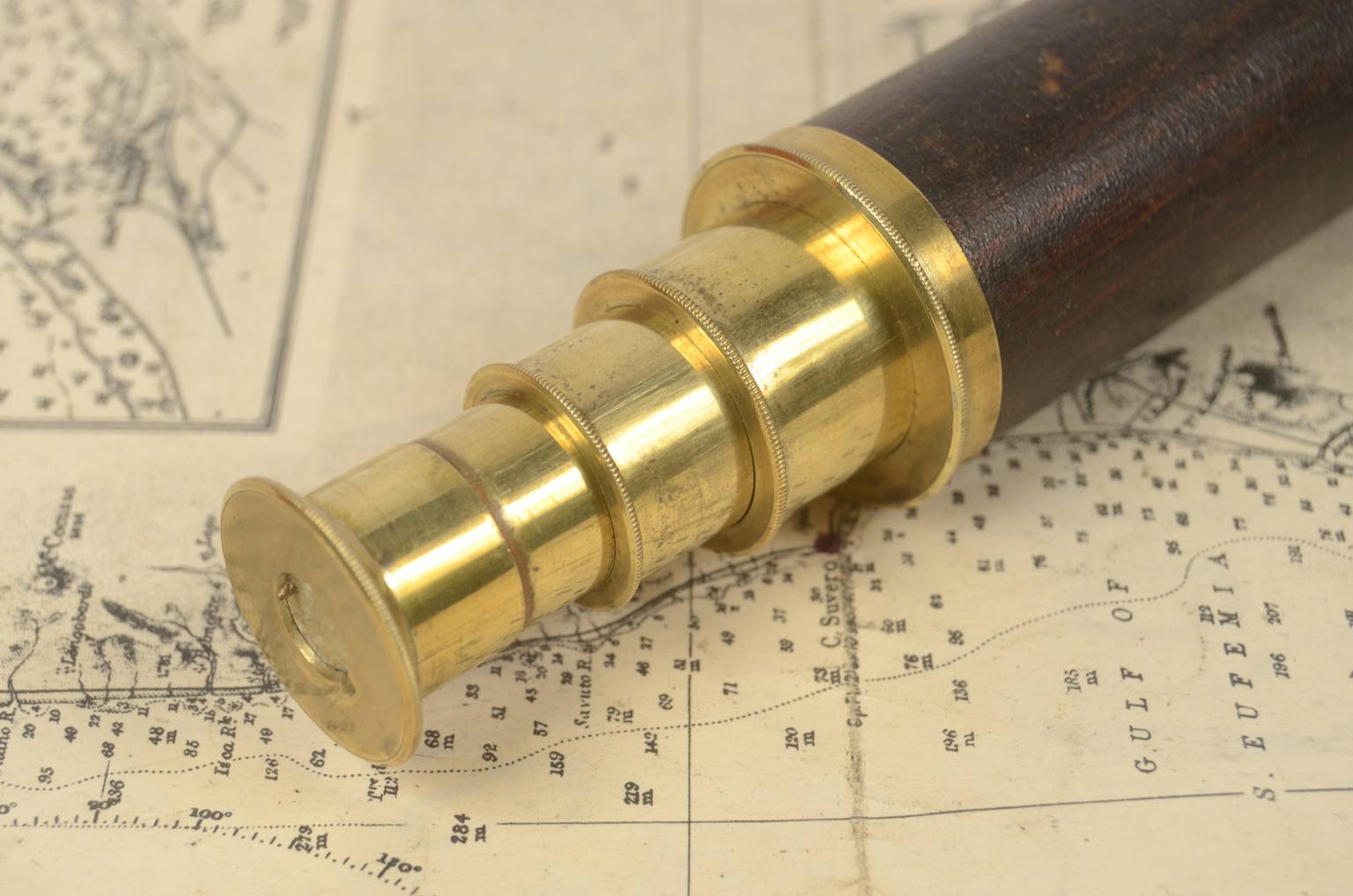 Nautical antiques/6814-Antique telescope