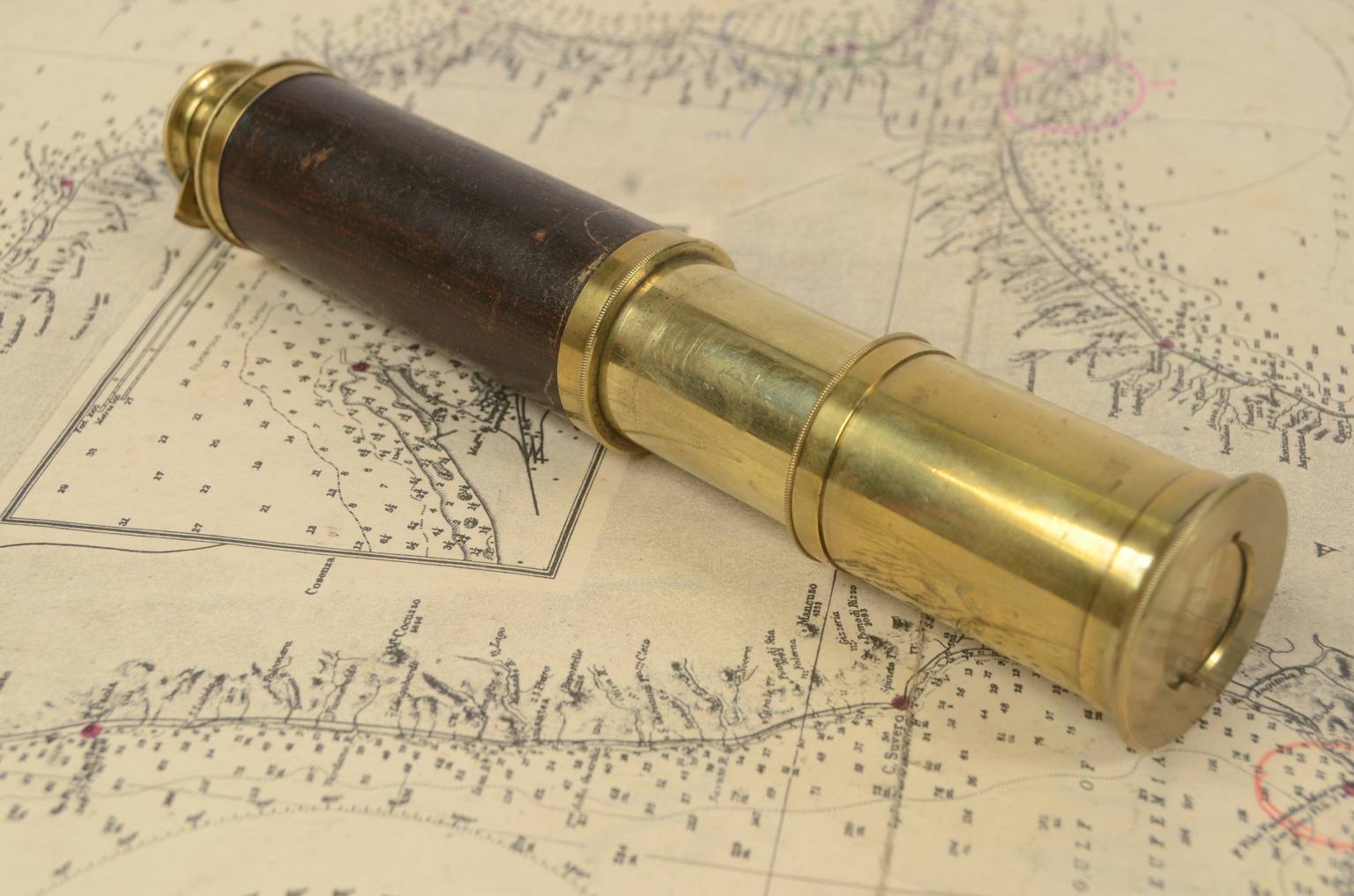 Nautical antiques/6814-Antique telescope