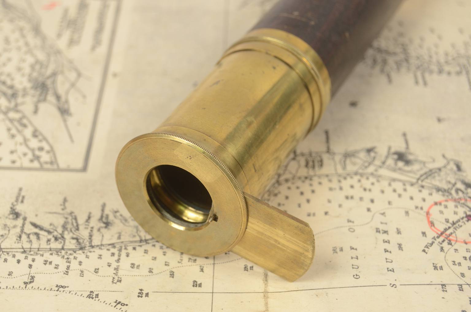 Nautical antiques/6814-Antique telescope