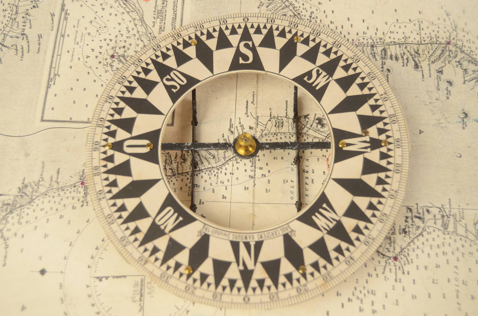 Bussole antiche/6842-Bussola antica