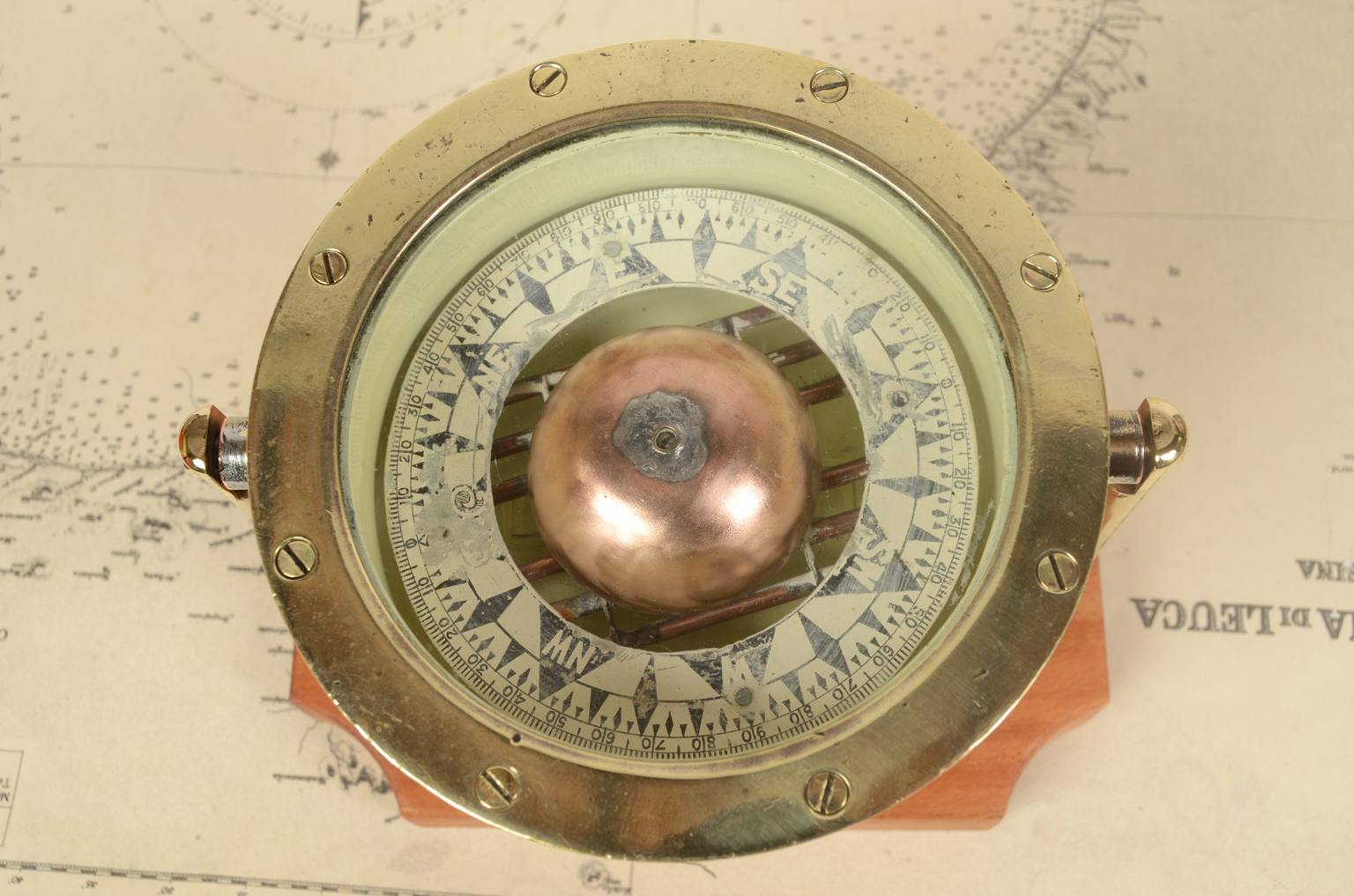 Antique compasses/6867A-Antique compass