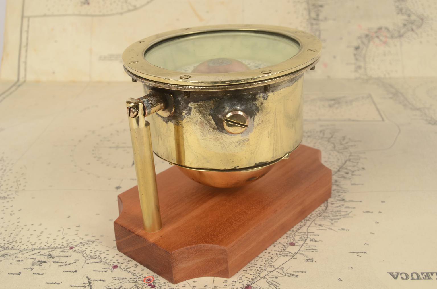 Antique compasses/6867A-Antique compass