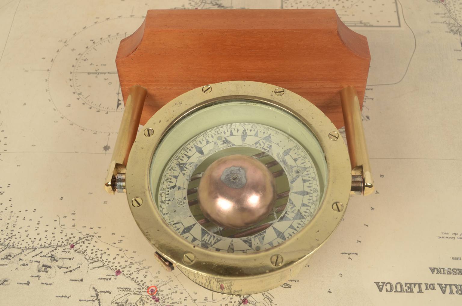 Antique compasses/6867A-Antique compass
