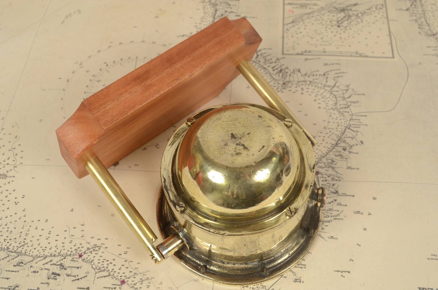 Antique compasses/6867A-Antique compass