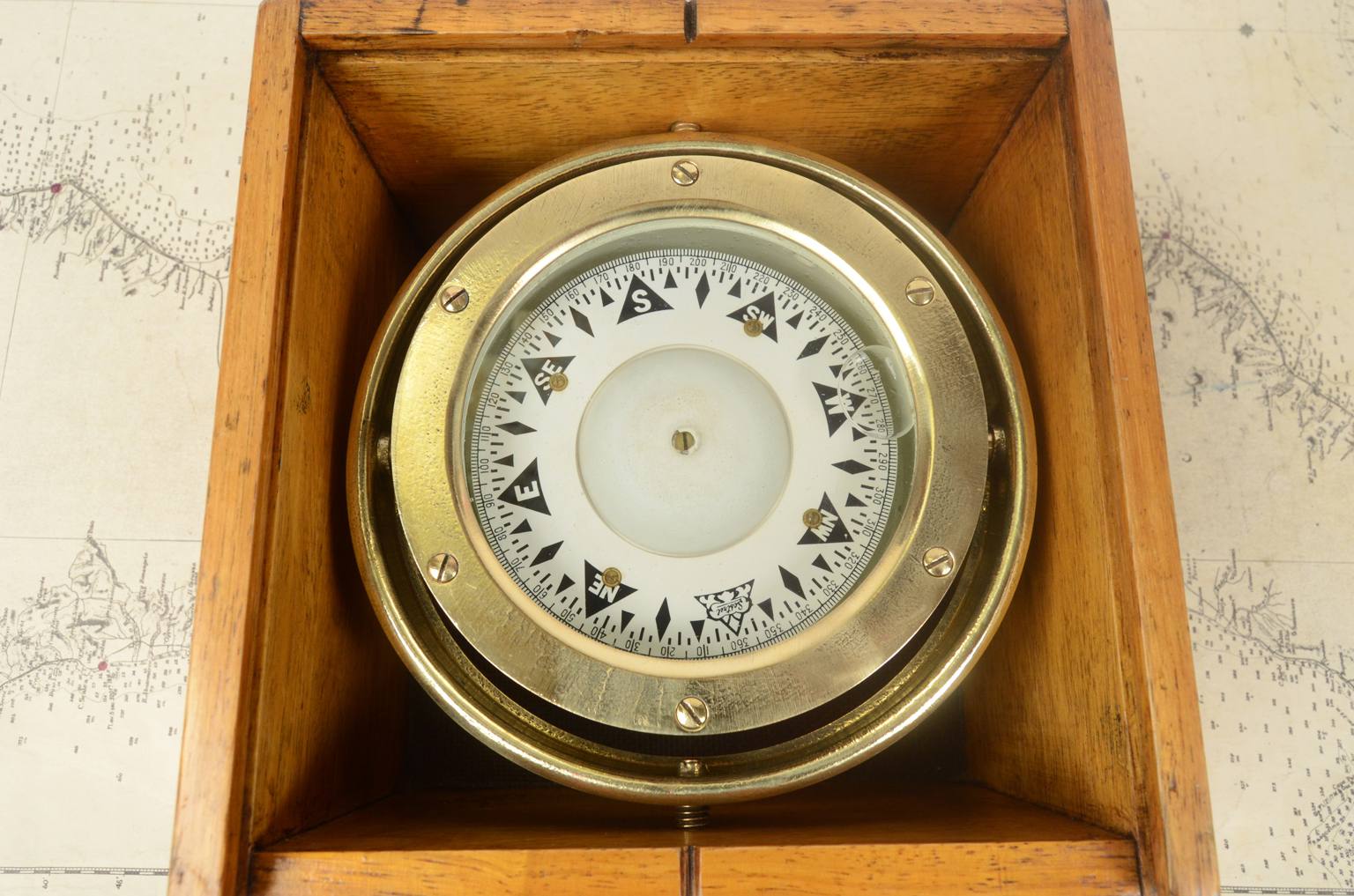 Antique compasses/6871-Sestrel compass