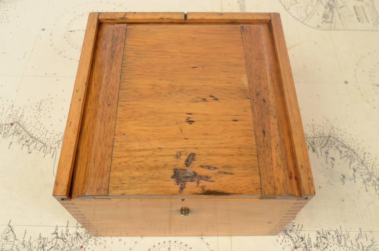 Antique compasses/6871-Sestrel compass