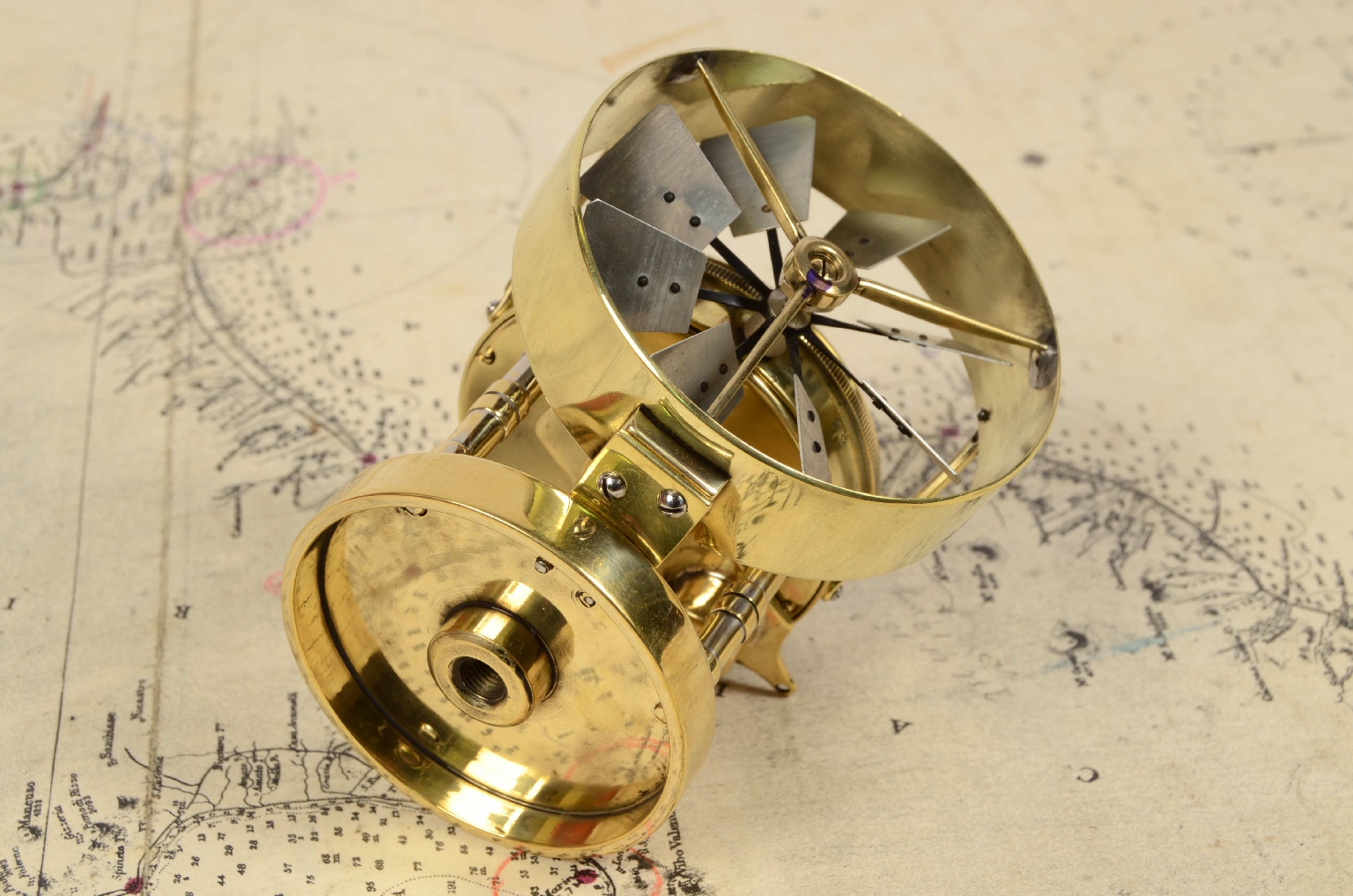 Antique measuring instruments/6897b-Antique Anemometer