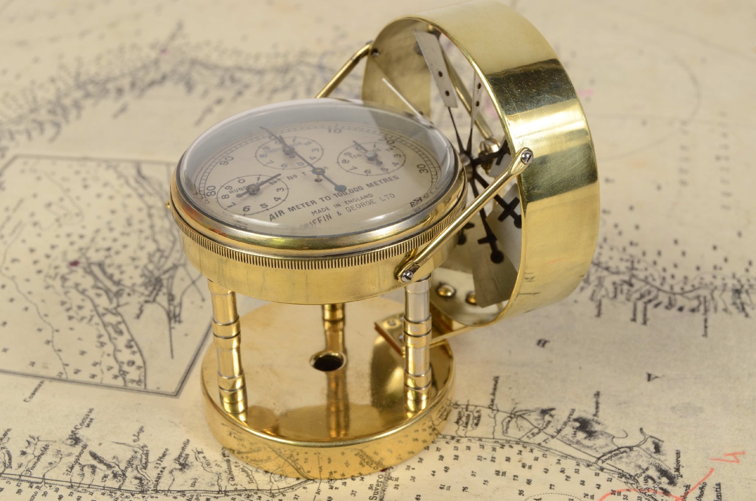 Antique measuring instruments/6897b-Antique Anemometer