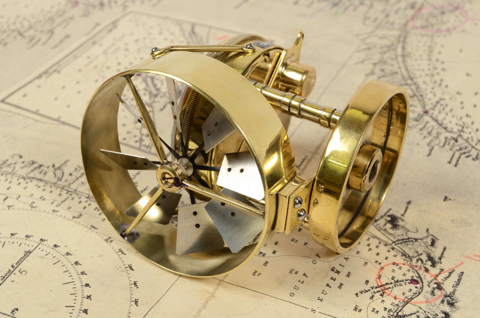 Antique measuring instruments/6897b-Antique Anemometer