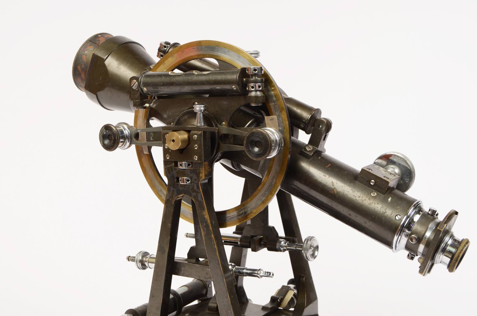 Antique measuring instruments/6898-Salmoiraghi tacheometer