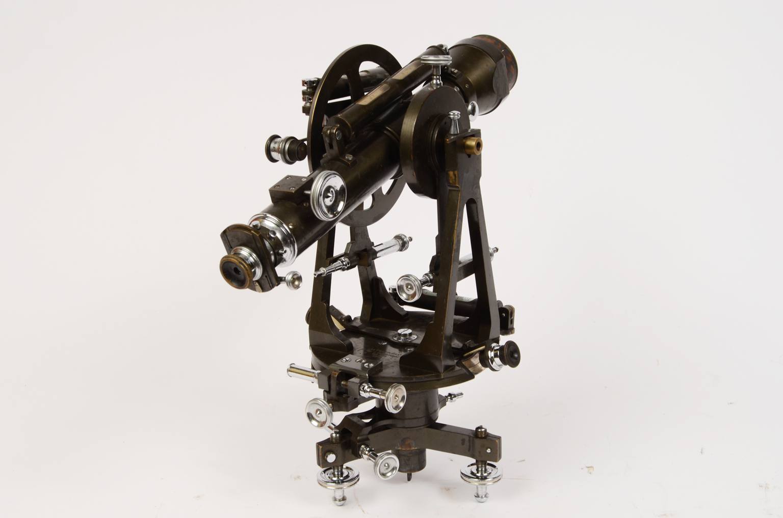 Antique measuring instruments/6898-Salmoiraghi tacheometer