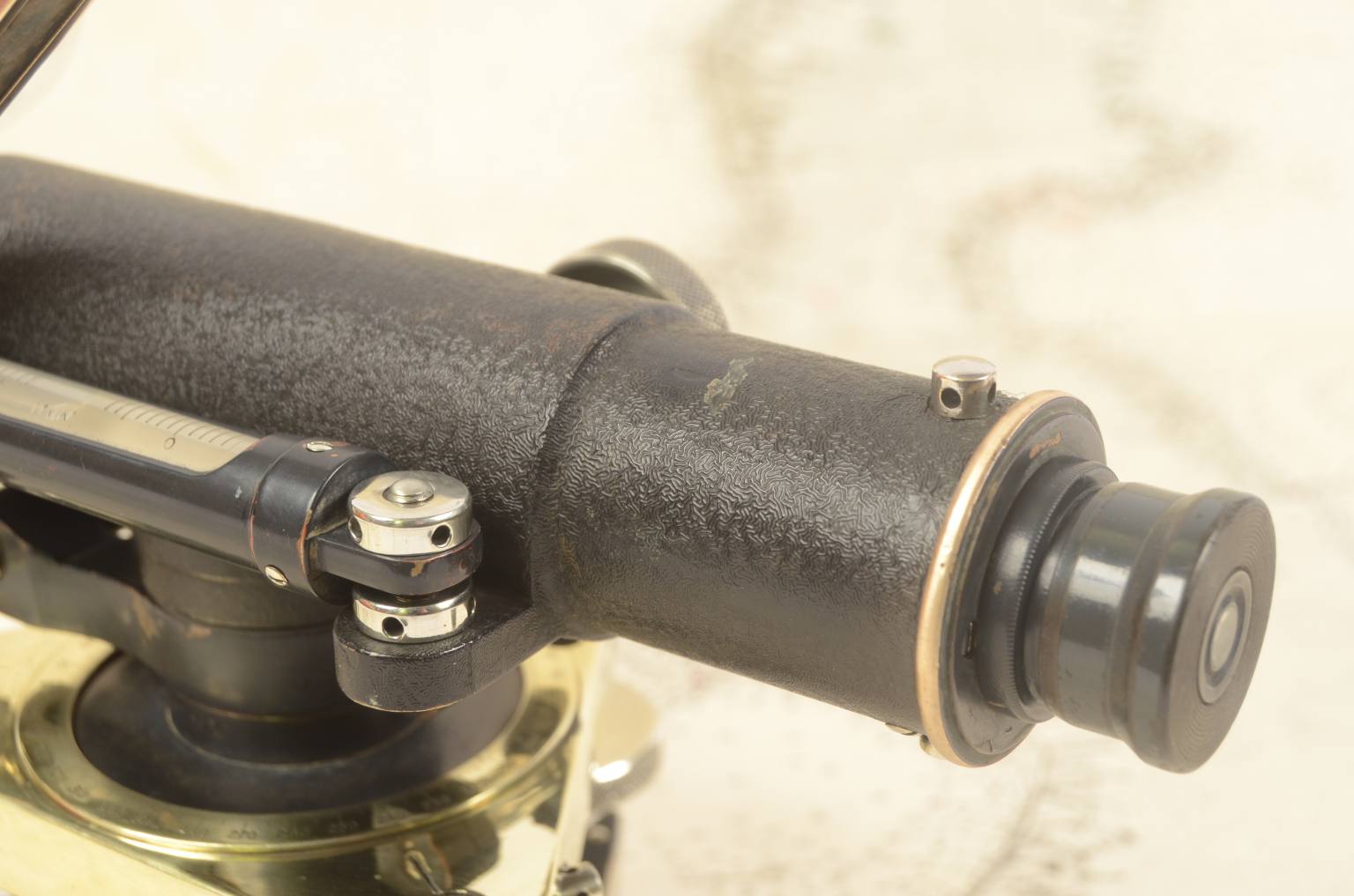 Antique measuring instruments/6913-Antique level