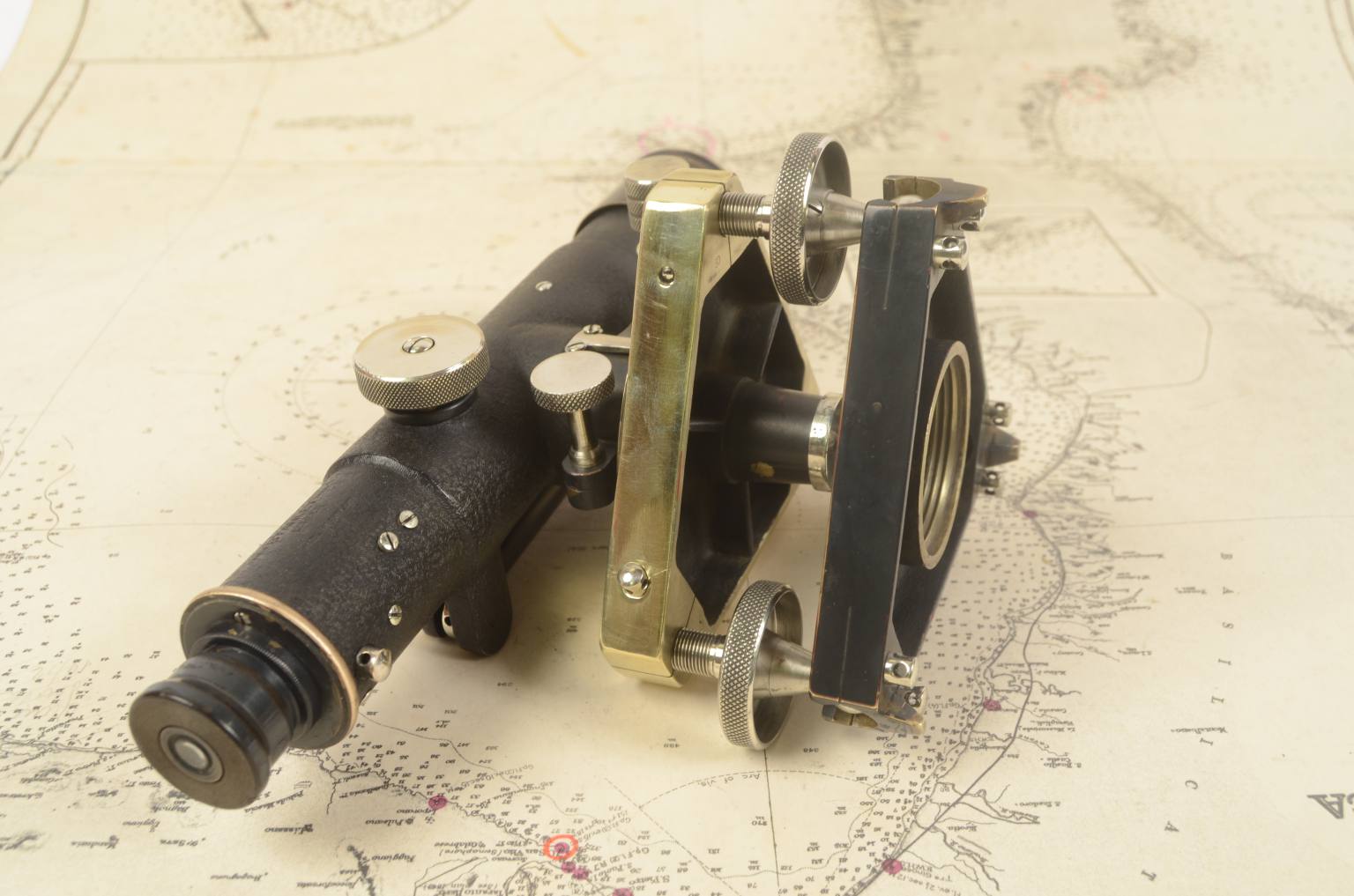 Antique measuring instruments/6913-Antique level