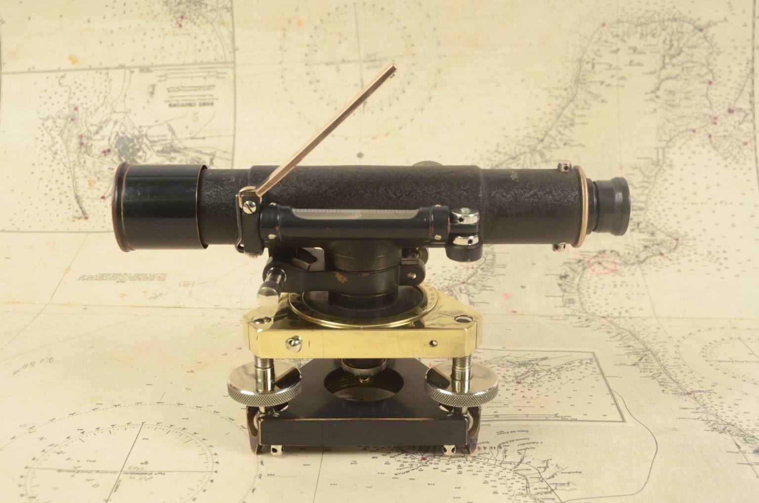 Antique measuring instruments/6913-Antique level